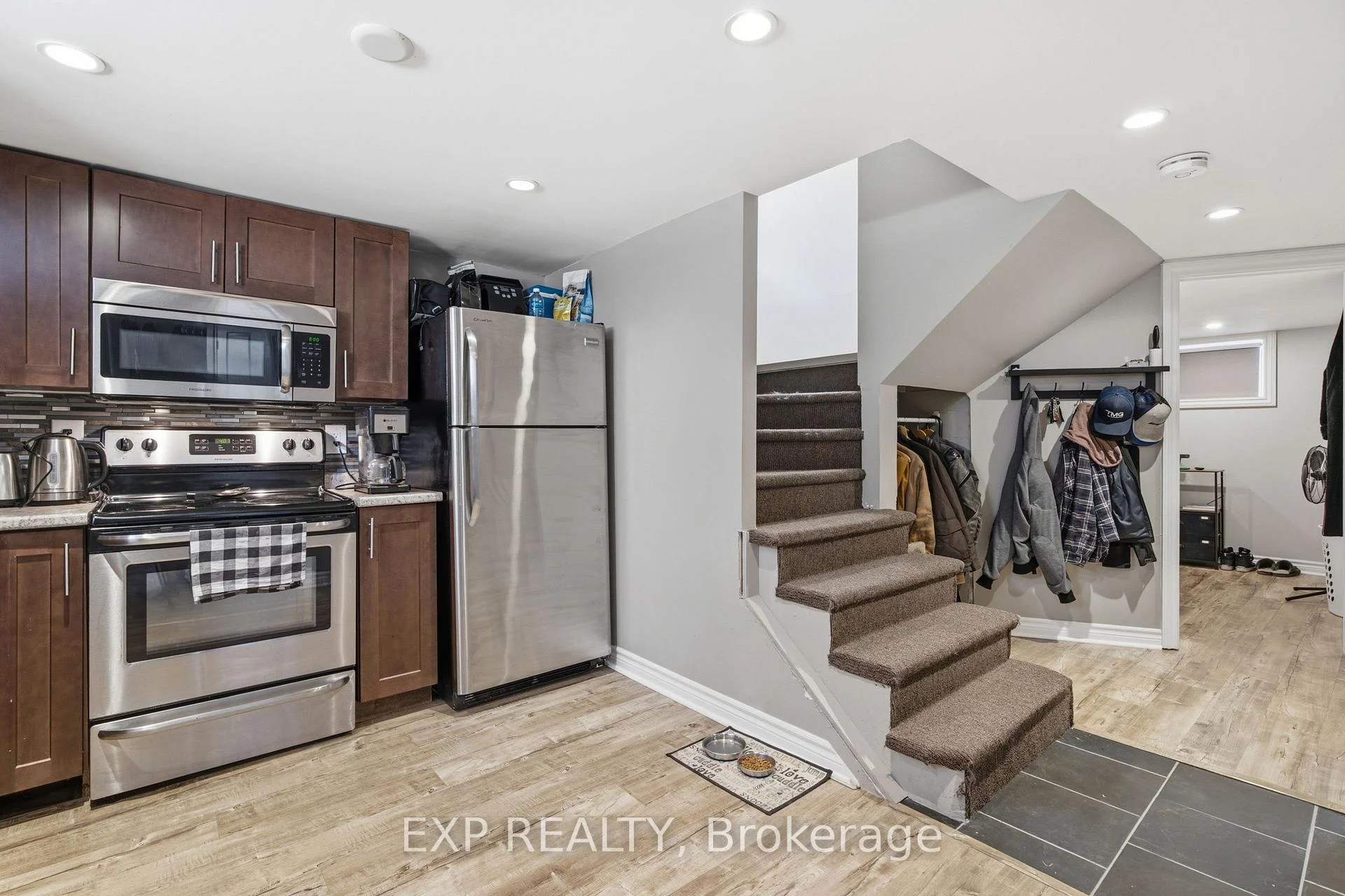 Photo 30 of 20 Hillview Street, Kitchener, Northward — HOMEH