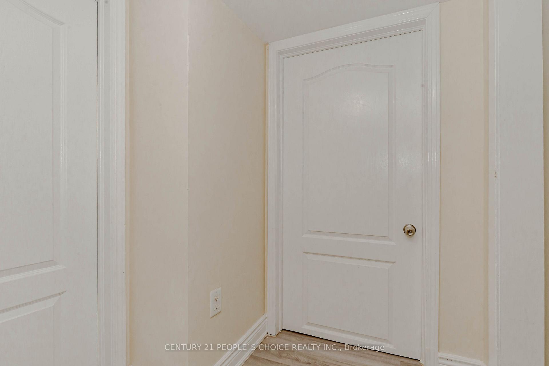 Photo 15 of 215 Jeffcoat Drive, Etobicoke, West Humber-Clairville — HOMEH