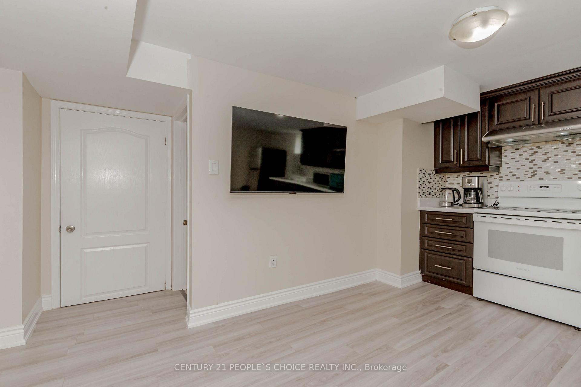 Photo 17 of 215 Jeffcoat Drive, Etobicoke, West Humber-Clairville — HOMEH