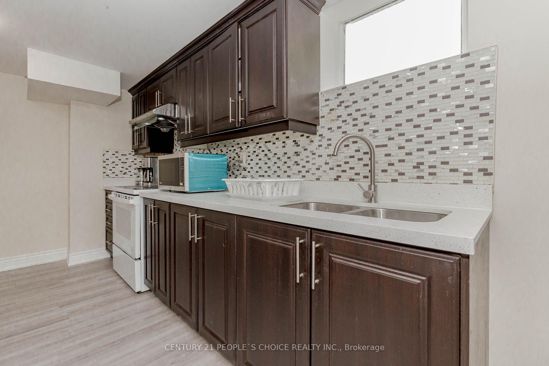 Photo 26 of 215 Jeffcoat Drive, Etobicoke, West Humber-Clairville — HOMEH