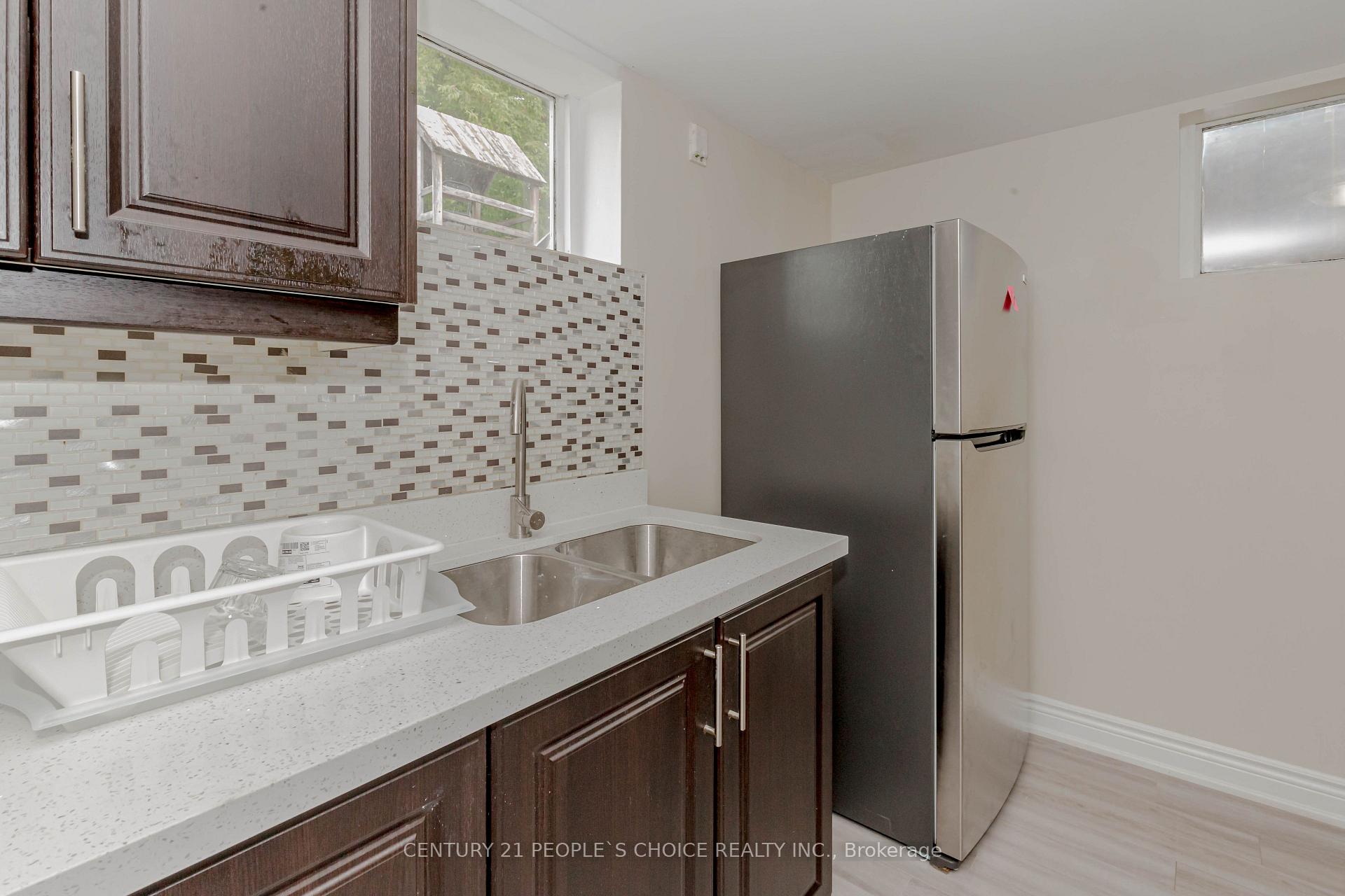 Photo 29 of 215 Jeffcoat Drive, Etobicoke, West Humber-Clairville — HOMEH
