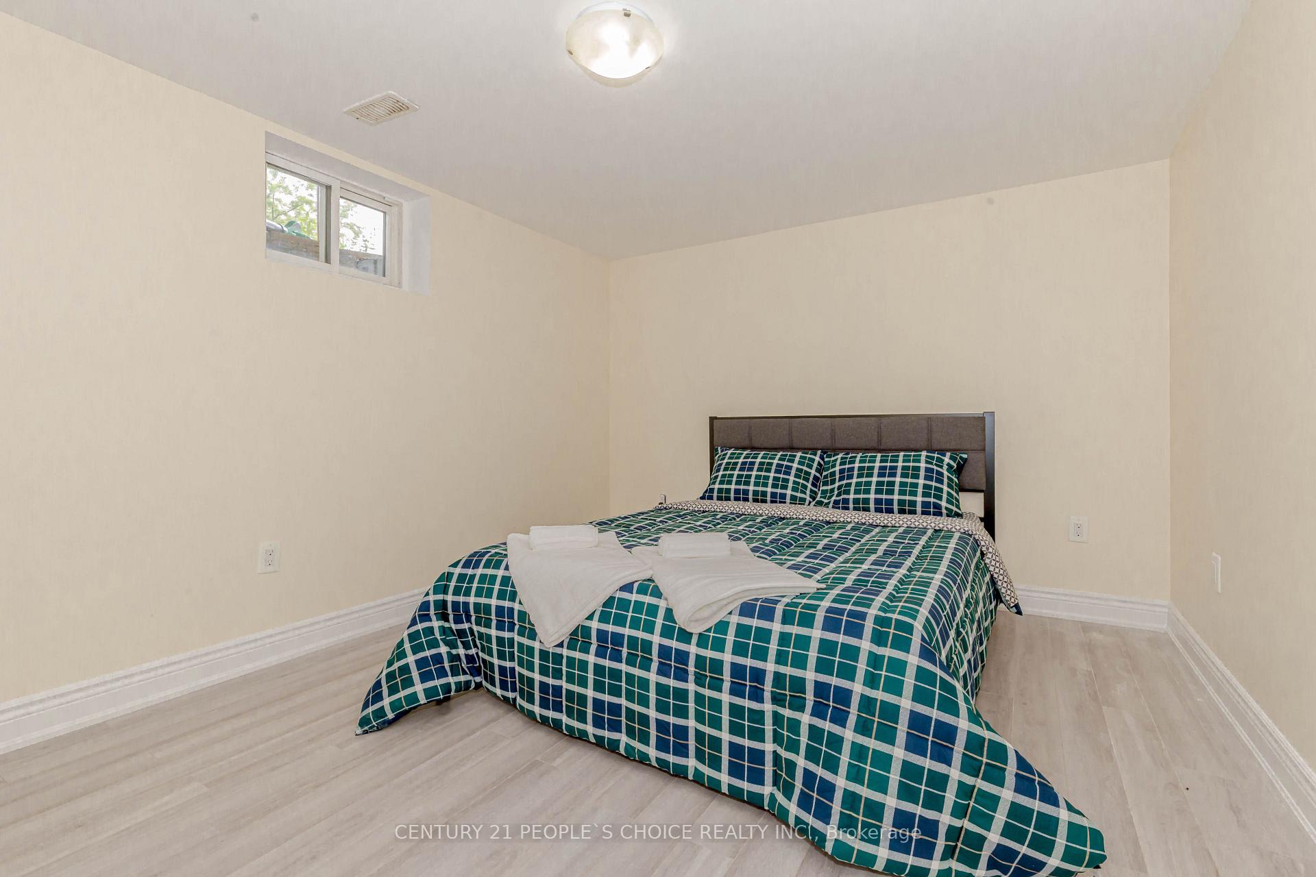 Photo 31 of 215 Jeffcoat Drive, Etobicoke, West Humber-Clairville — HOMEH