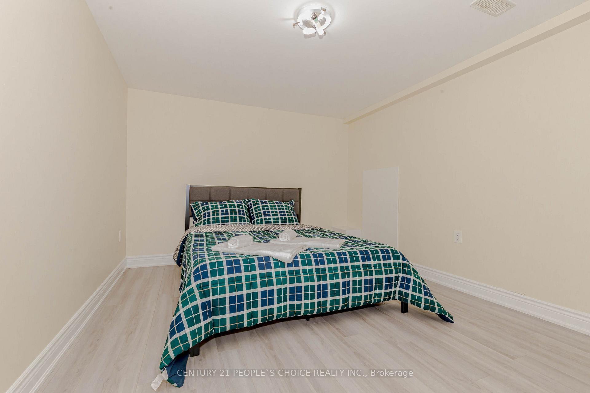 Photo 36 of 215 Jeffcoat Drive, Etobicoke, West Humber-Clairville — HOMEH