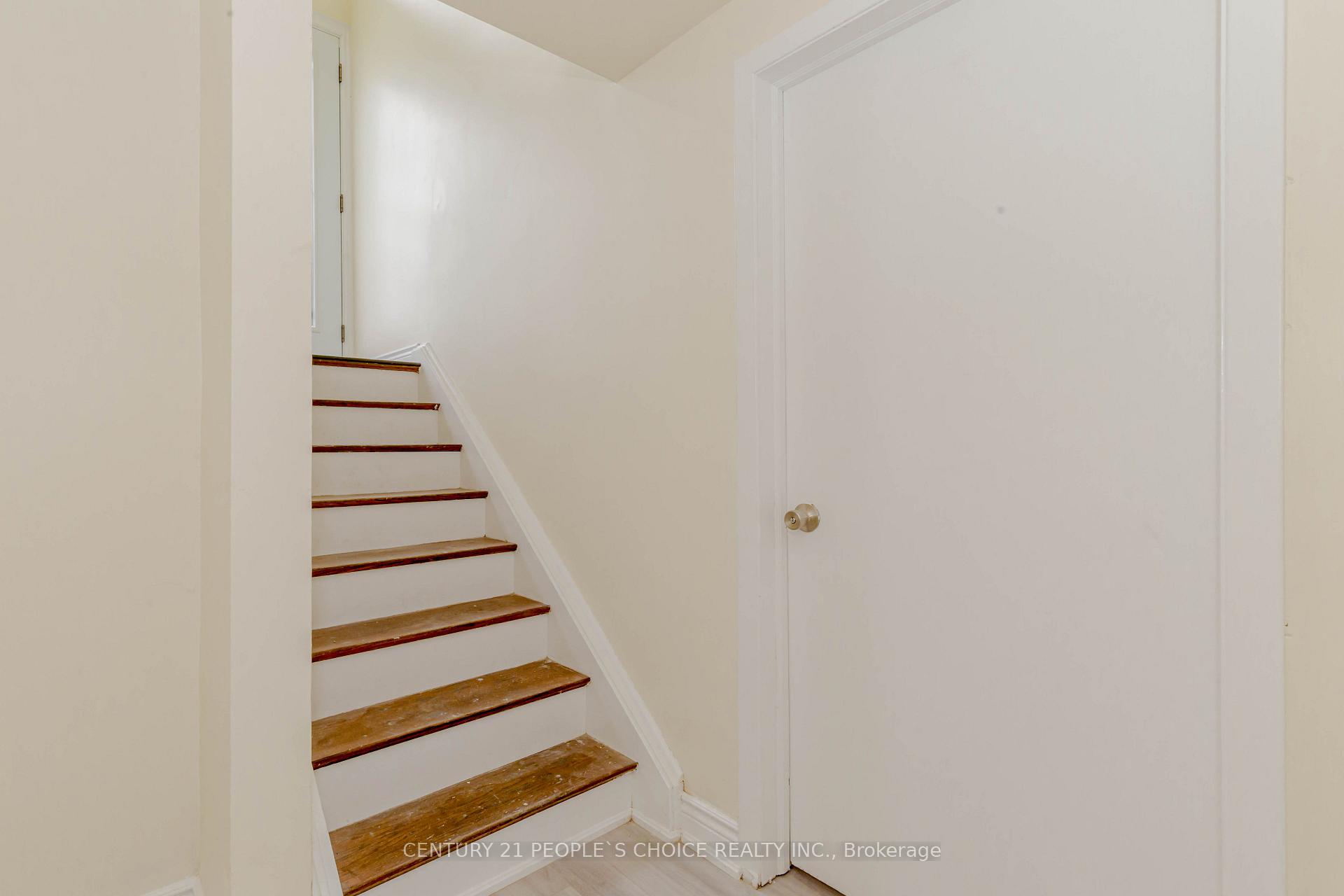 Photo 39 of 215 Jeffcoat Drive, Etobicoke, West Humber-Clairville — HOMEH