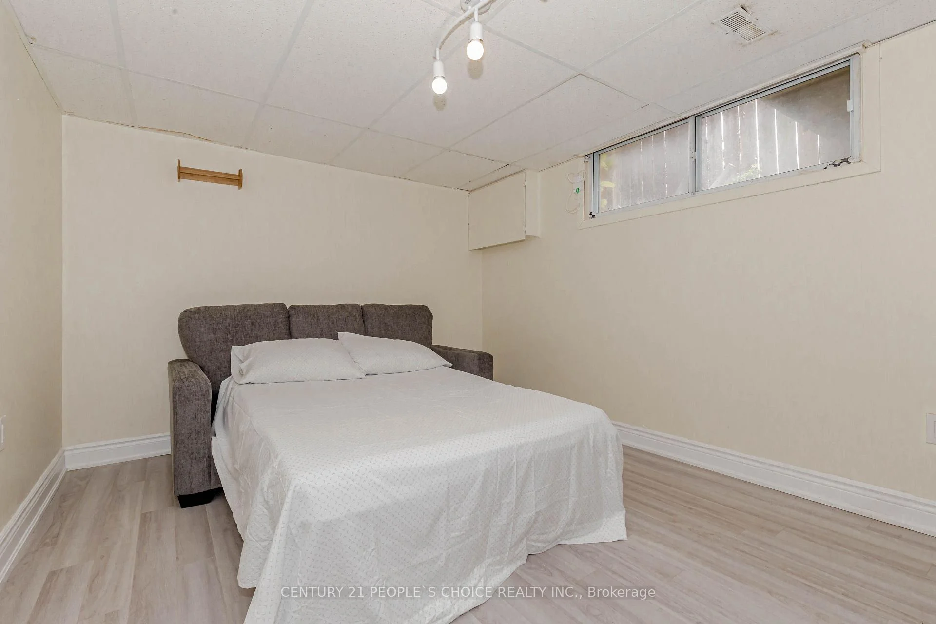 Photo 41 of 215 Jeffcoat Drive, Etobicoke, West Humber-Clairville — HOMEH