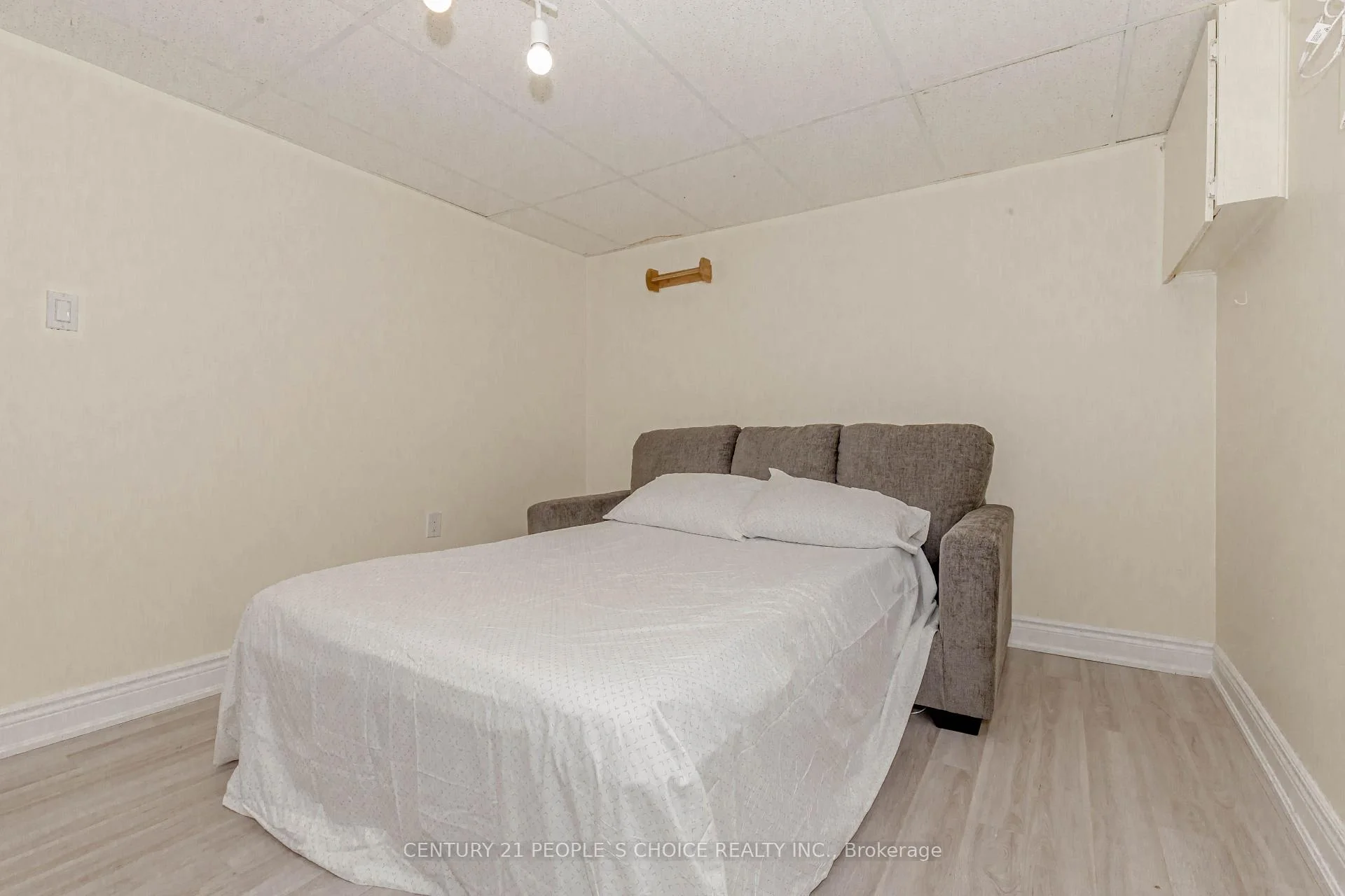 Photo 43 of 215 Jeffcoat Drive, Etobicoke, West Humber-Clairville — HOMEH
