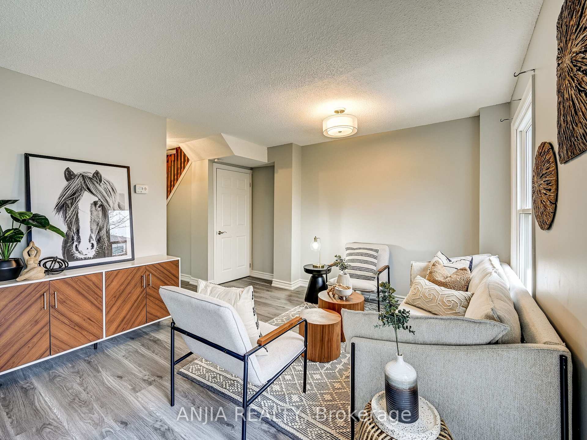 Photo 5 of 61 Sorrell Crescent, Markham, Milliken Mills East — HOMEH