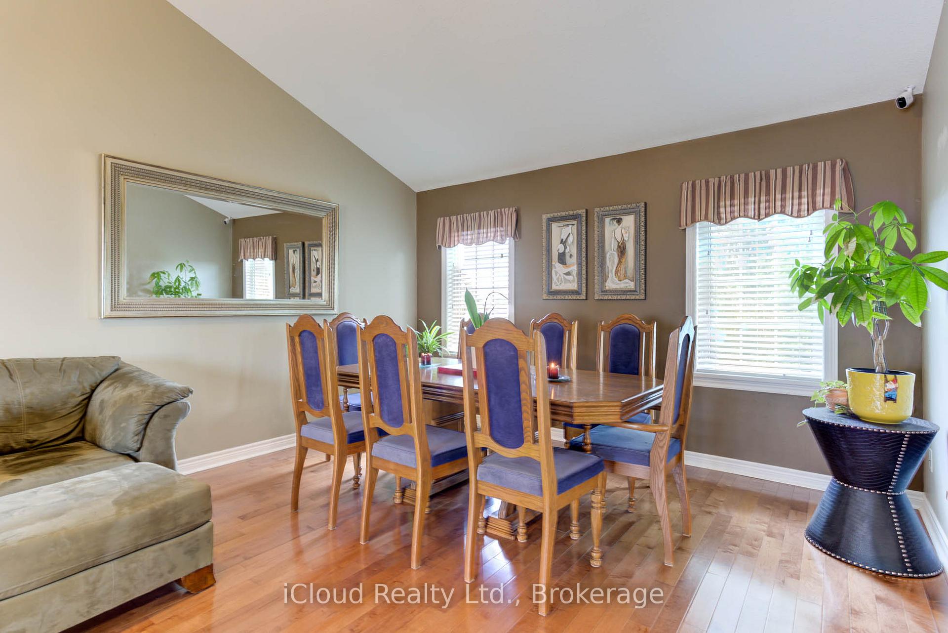 Photo 17 of 10 Sheffield Street, Southgate — HOMEH