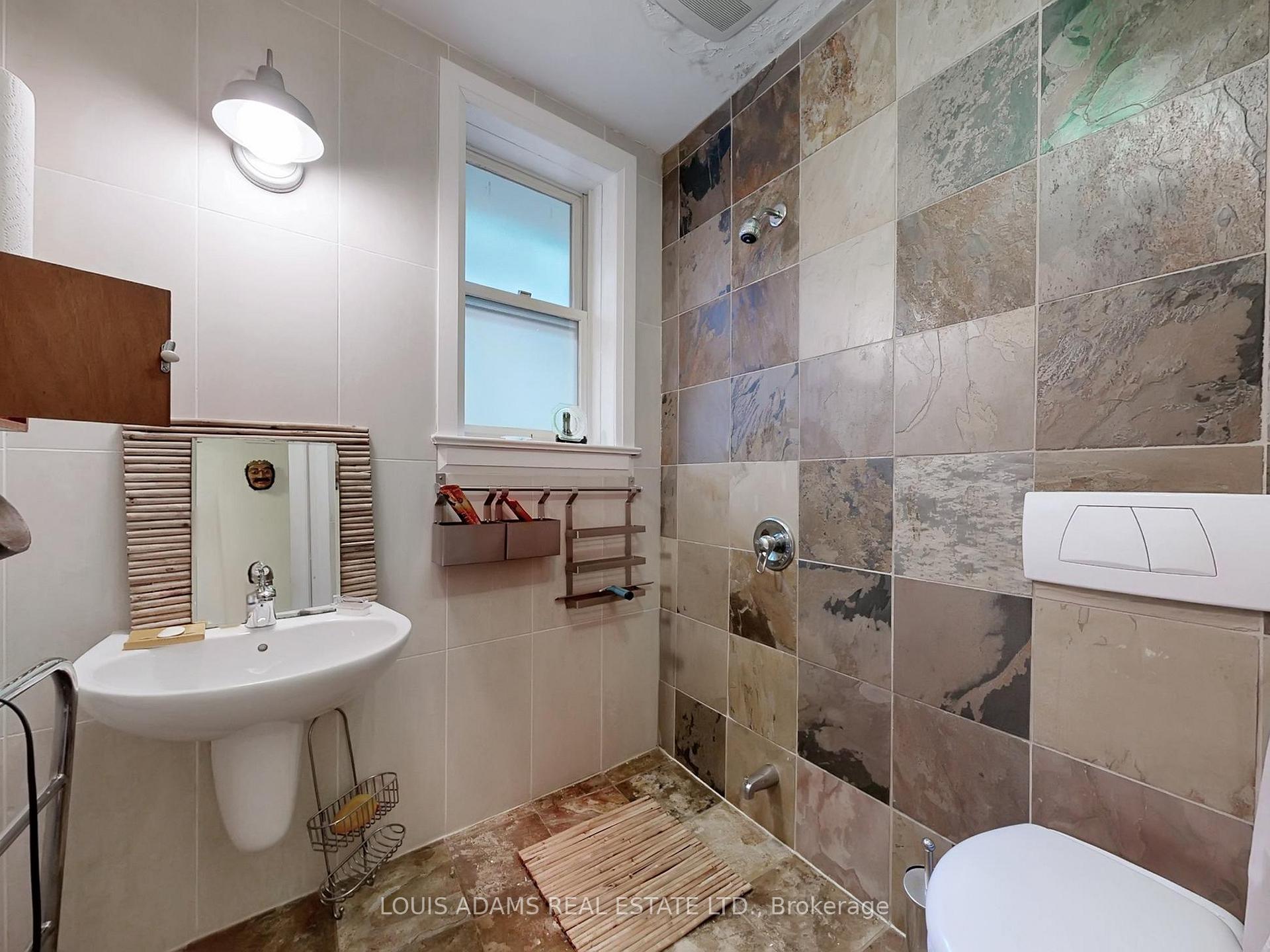 Photo 18 of 499 Palmerston Boulevard, Toronto, Palmerston-Little Italy — HOMEH