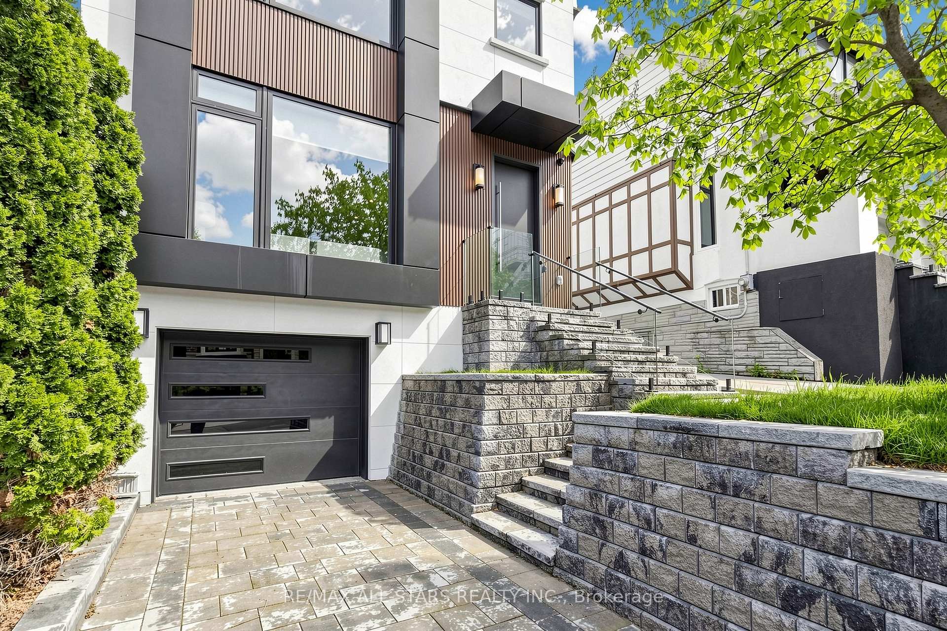 Photo 2 of 127 Banff Road, Toronto, Mount Pleasant East — HOMEH
