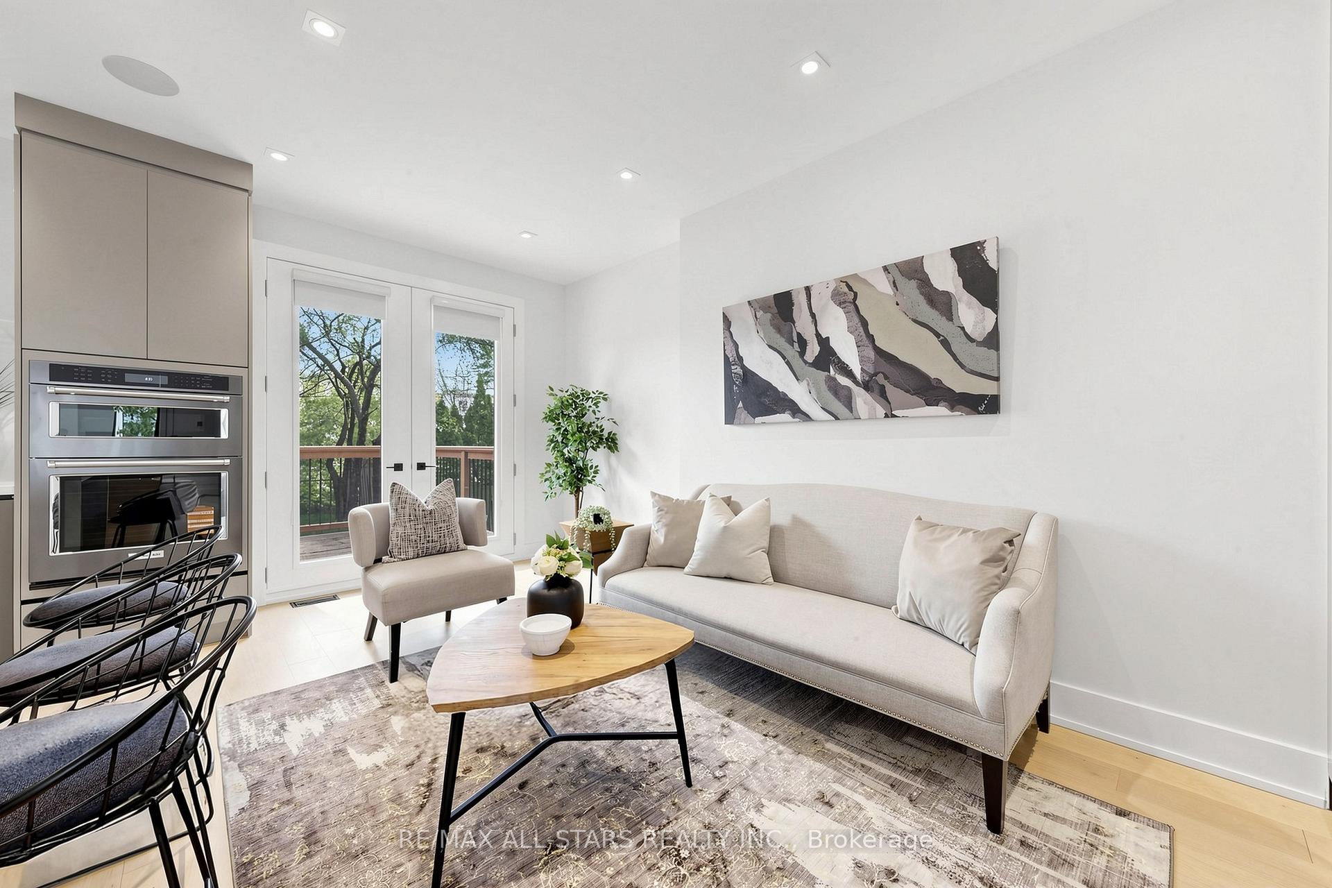 Photo 12 of 127 Banff Road, Toronto, Mount Pleasant East — HOMEH