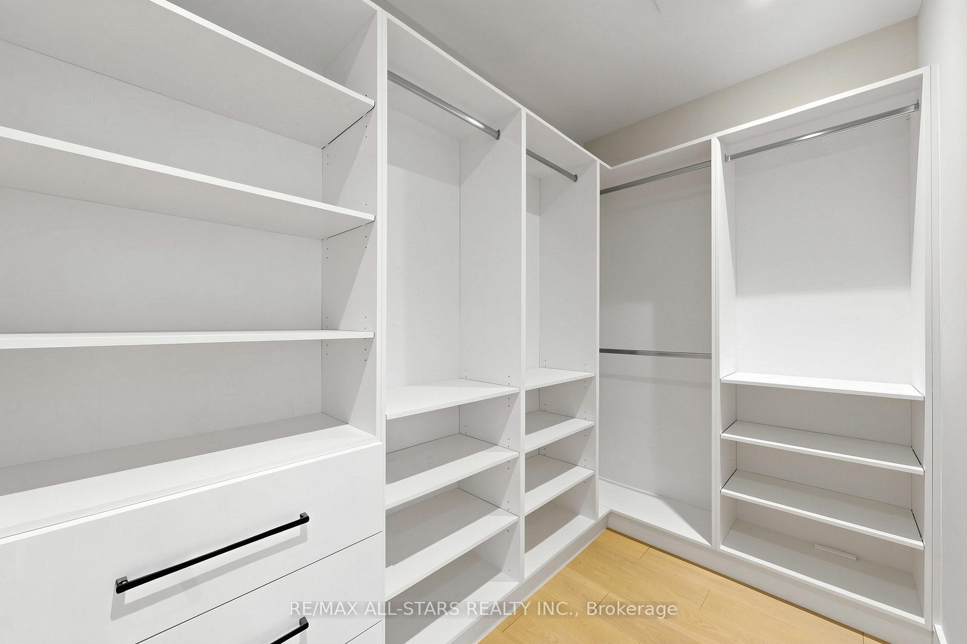 Photo 25 of 127 Banff Road, Toronto, Mount Pleasant East — HOMEH