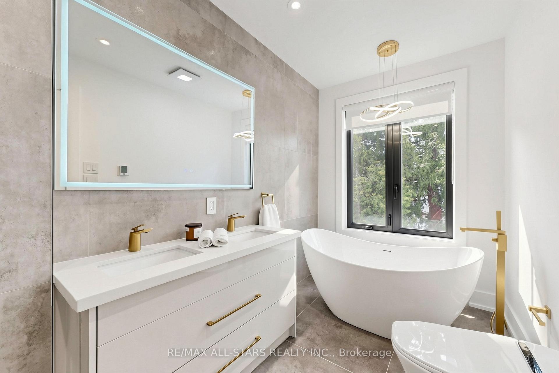 Photo 26 of 127 Banff Road, Toronto, Mount Pleasant East — HOMEH