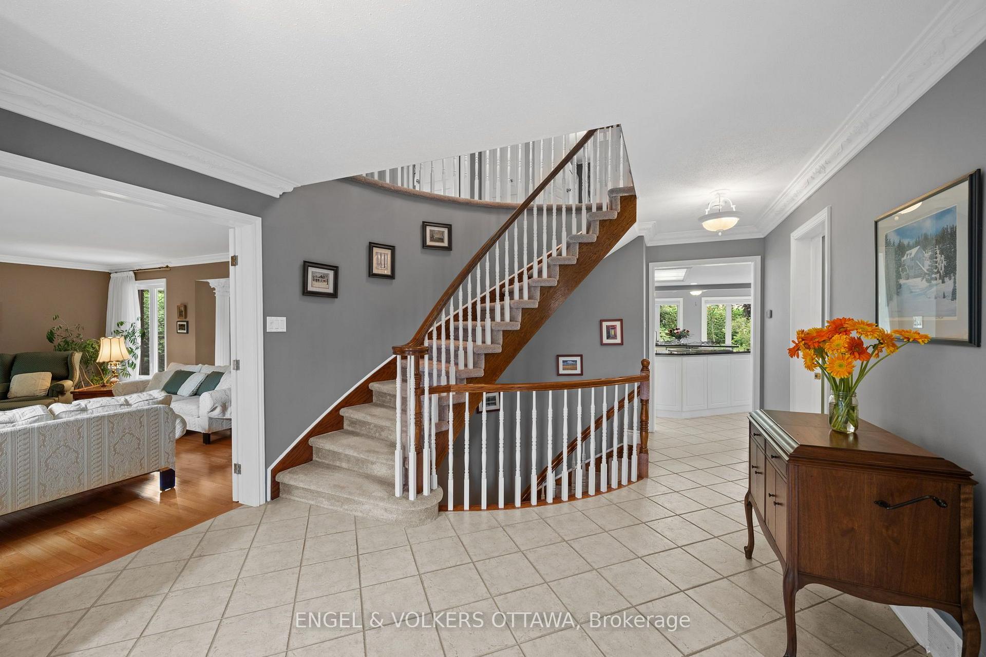 Photo 10 of 1088 Bravar Drive, Ottawa, Manotick Long Island & Nicholls Island — HOMEH