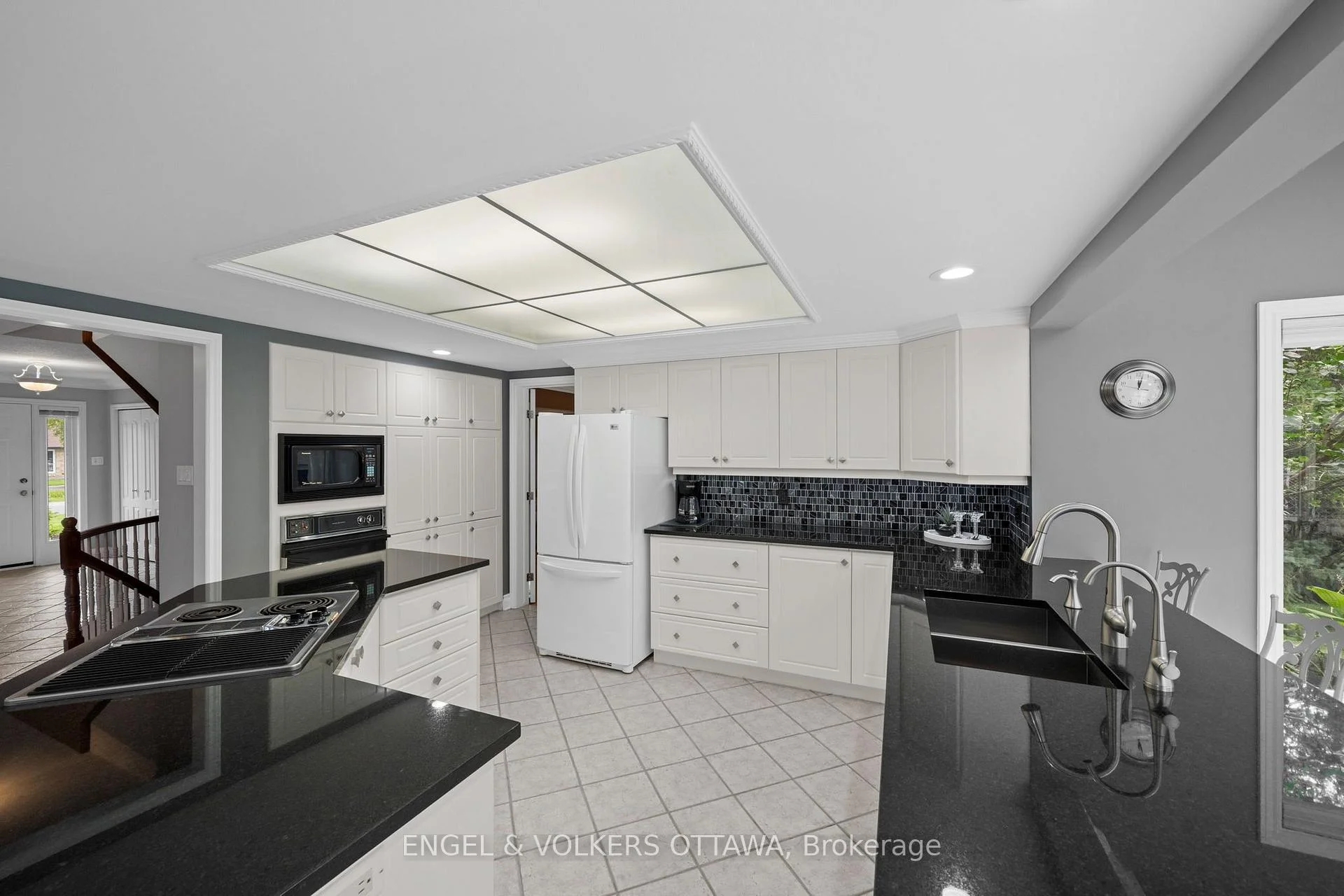 Photo 18 of 1088 Bravar Drive, Ottawa, Manotick Long Island & Nicholls Island — HOMEH