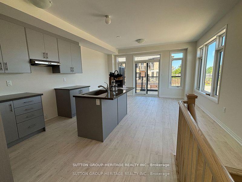 Photo 7 of 1 Cherry Hill Lane, Barrie, Painswick South — HOMEH