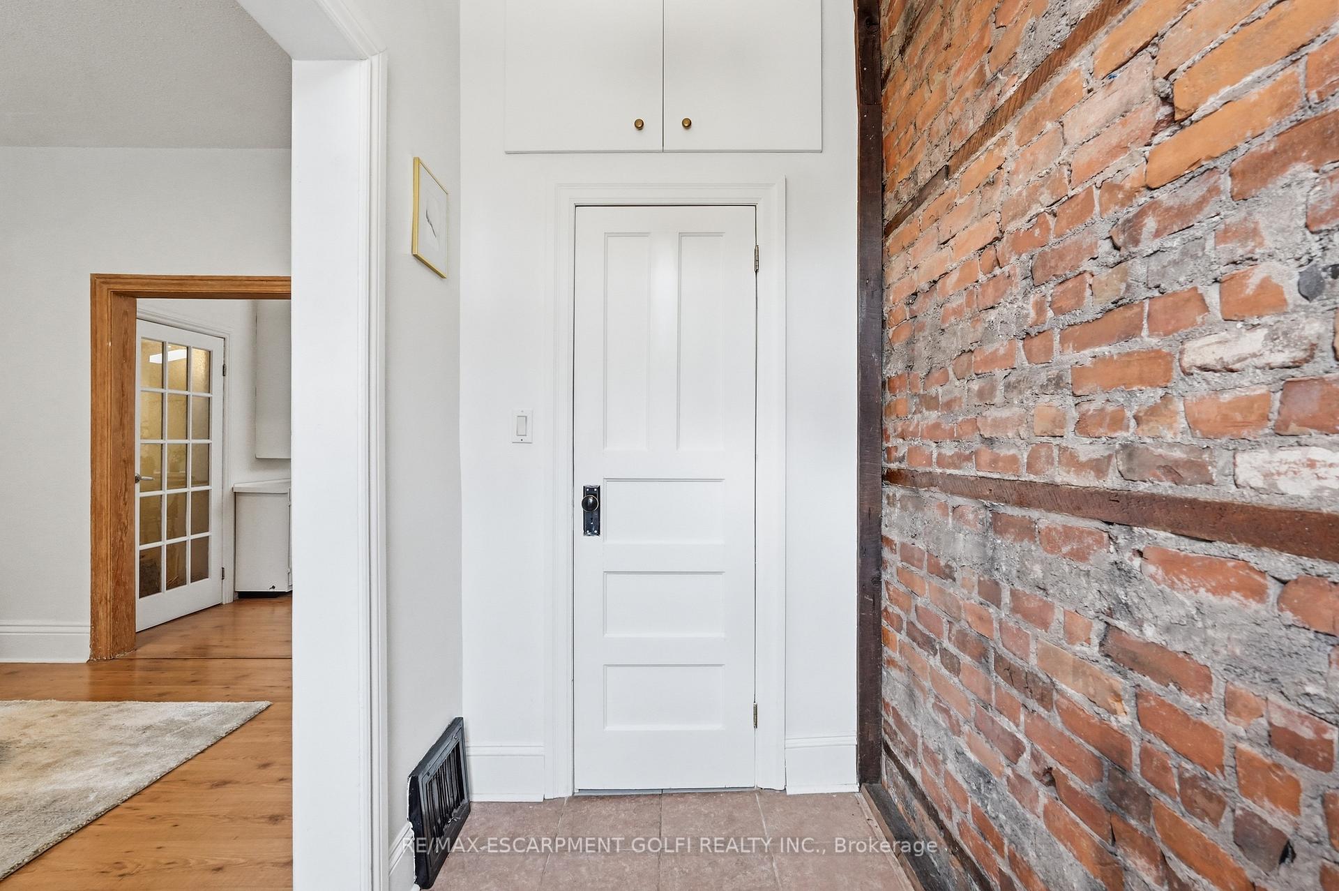Photo 3 of 356 Hughson Street, Hamilton, North End — HOMEH