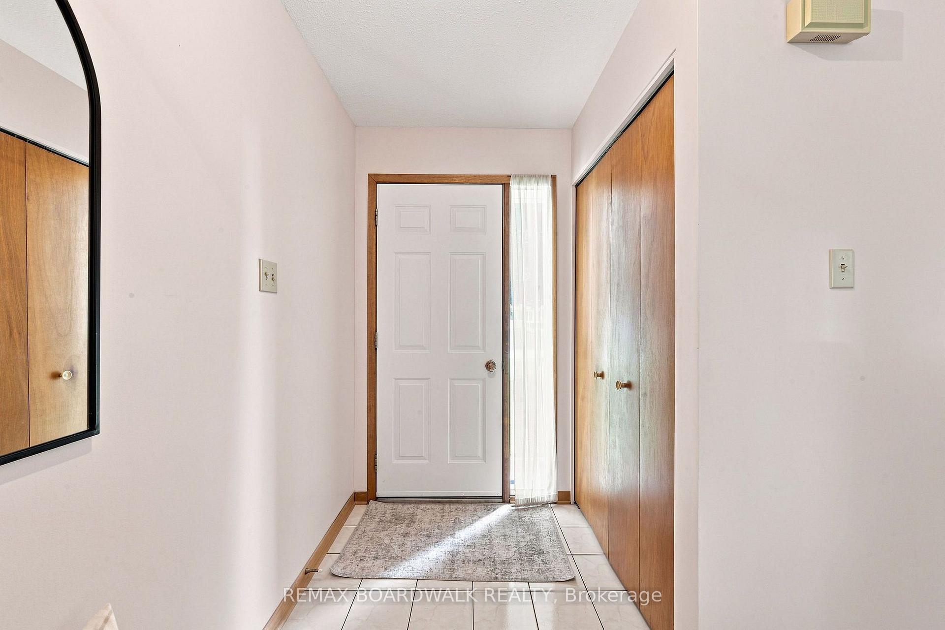 Photo 6 of 21 Maitland Street, Ottawa, Richmond — HOMEH