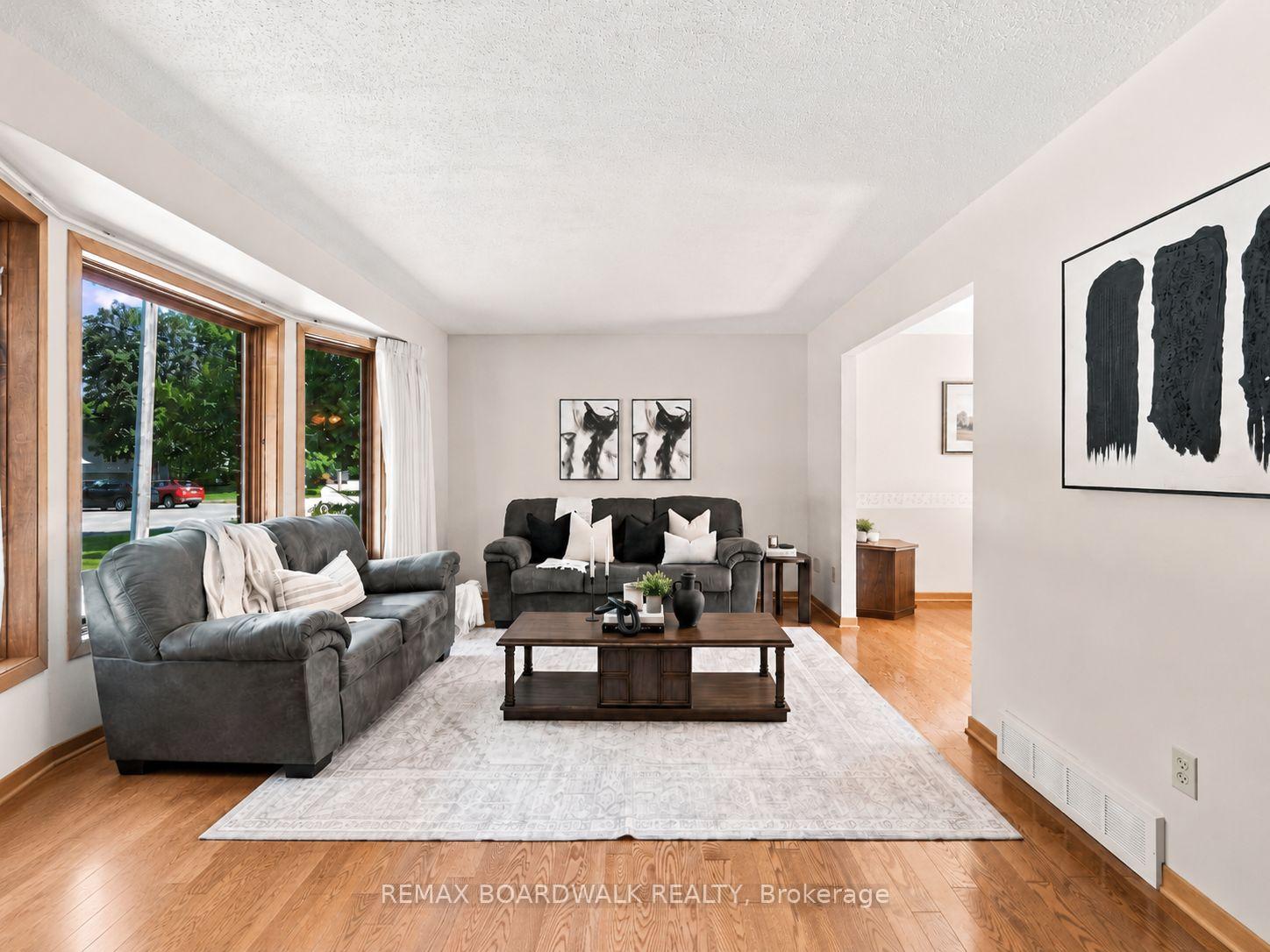 Photo 7 of 21 Maitland Street, Ottawa, Richmond — HOMEH