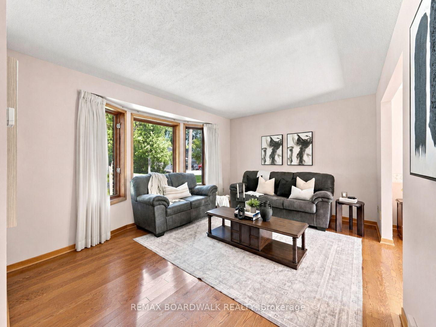 Photo 8 of 21 Maitland Street, Ottawa, Richmond — HOMEH