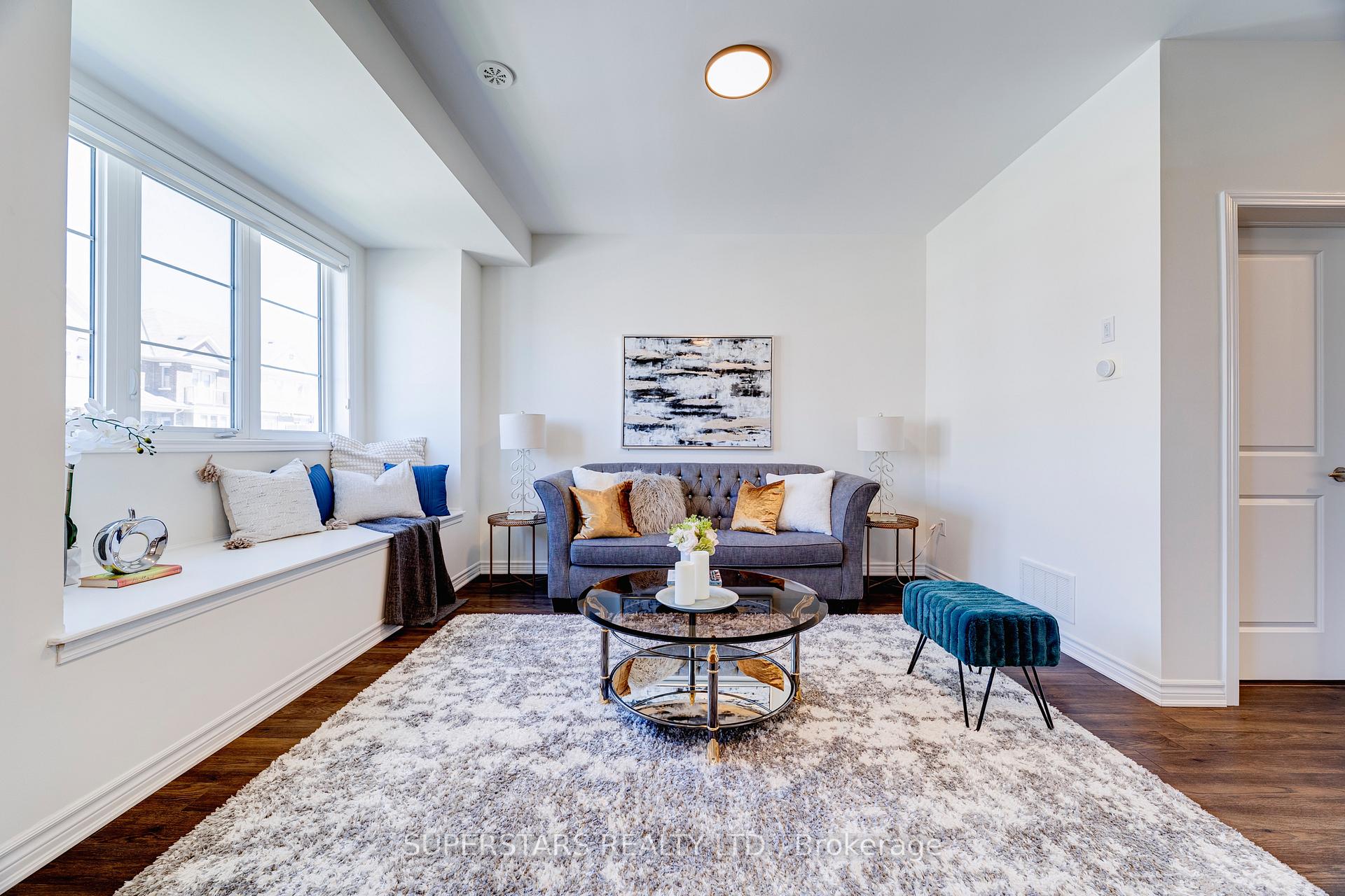 Photo 3 of 241 Rustle Woods Avenue, Markham, Cornell — HOMEH