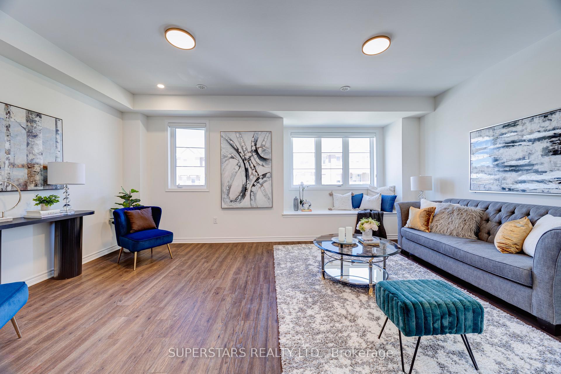 Photo 4 of 241 Rustle Woods Avenue, Markham, Cornell — HOMEH