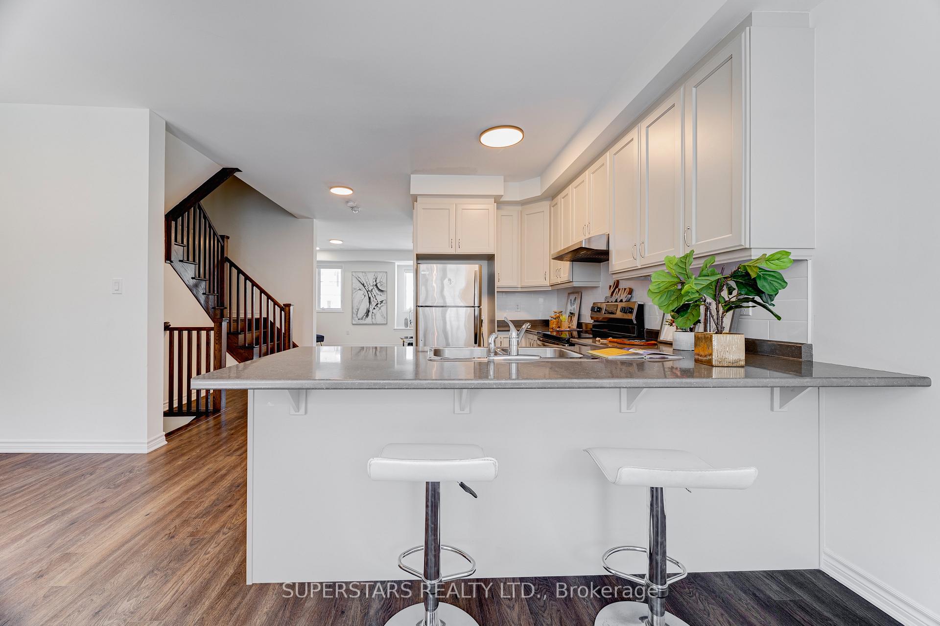 Photo 9 of 241 Rustle Woods Avenue, Markham, Cornell — HOMEH