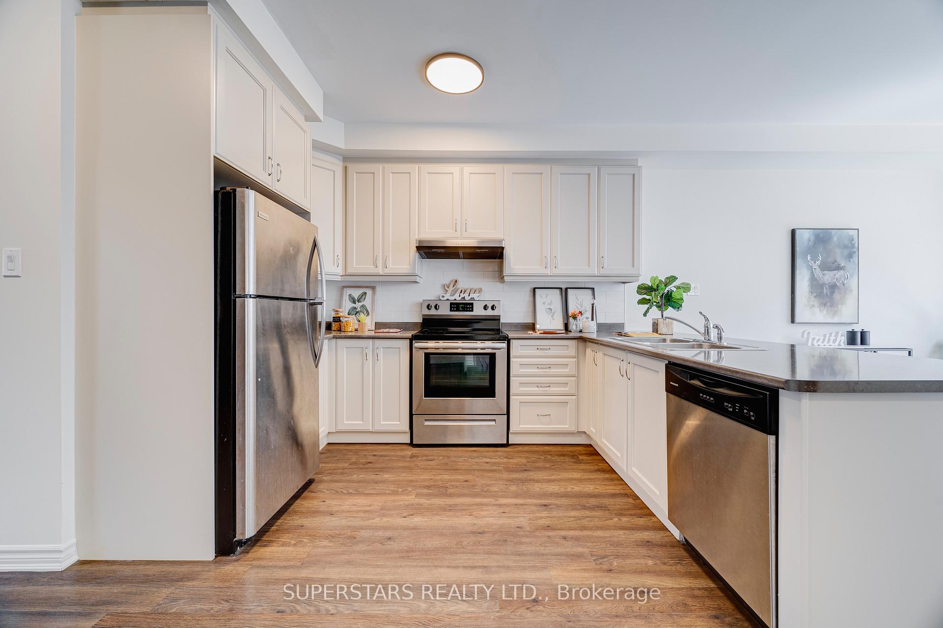 Photo 10 of 241 Rustle Woods Avenue, Markham, Cornell — HOMEH