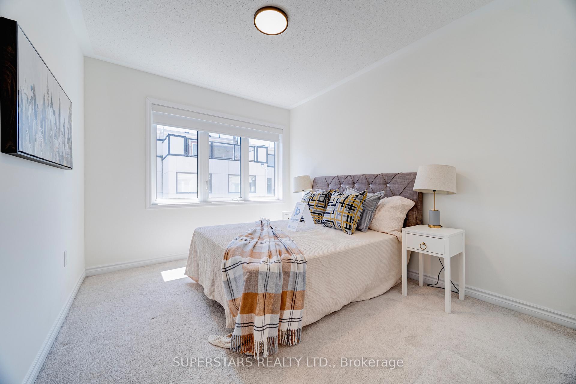Photo 21 of 241 Rustle Woods Avenue, Markham, Cornell — HOMEH