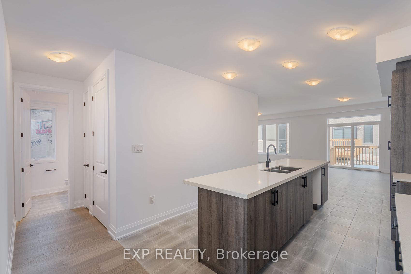 Photo 8 of 20 Ranch Terrace, Barrie, Rural Barrie Southeast — HOMEH