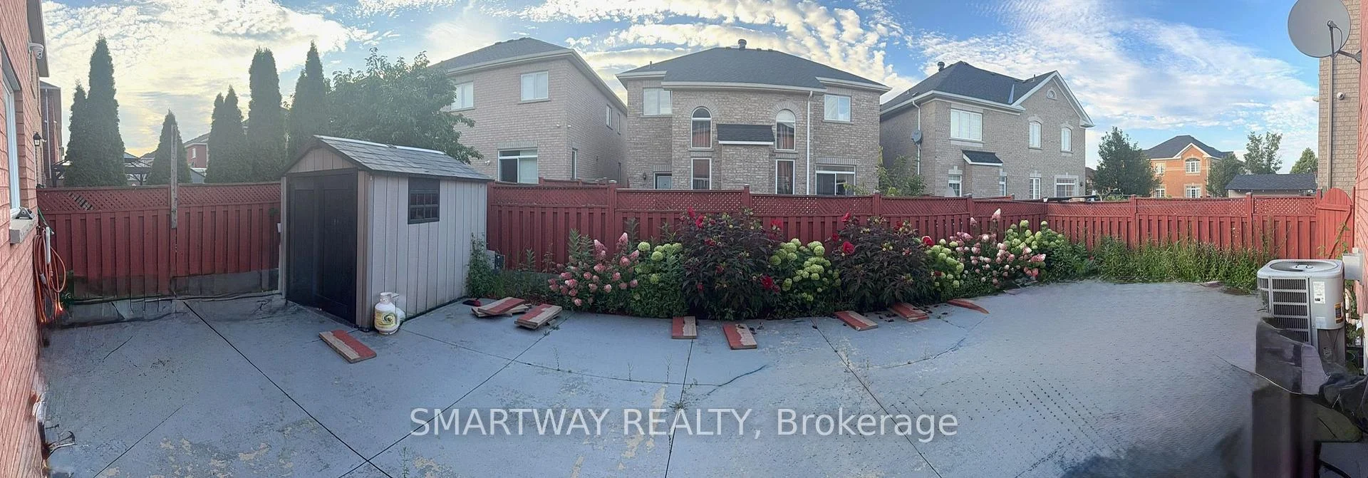 Photo 44 of 4 Blazing Star Drive, Brampton, Sandringham-Wellington North — HOMEH