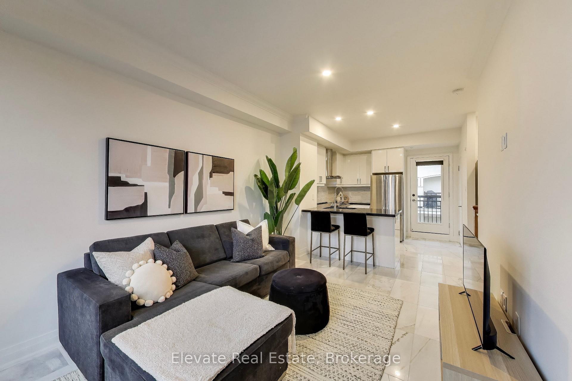 Photo 1 of Unit 24, 3083 Cawthra Road, Mississauga, Applewood — HOMEH
