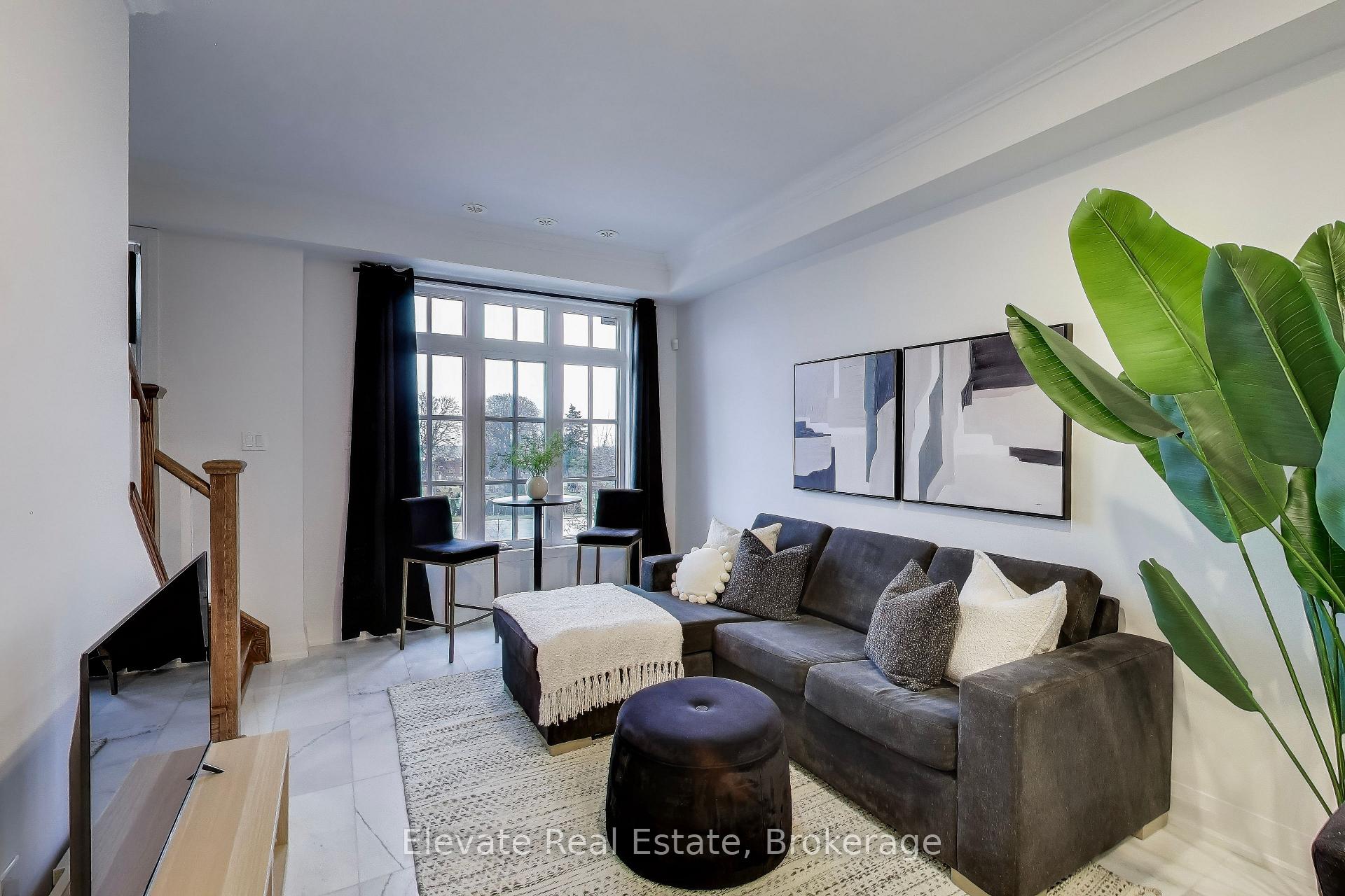 Photo 5 of Unit 24, 3083 Cawthra Road, Mississauga, Applewood — HOMEH