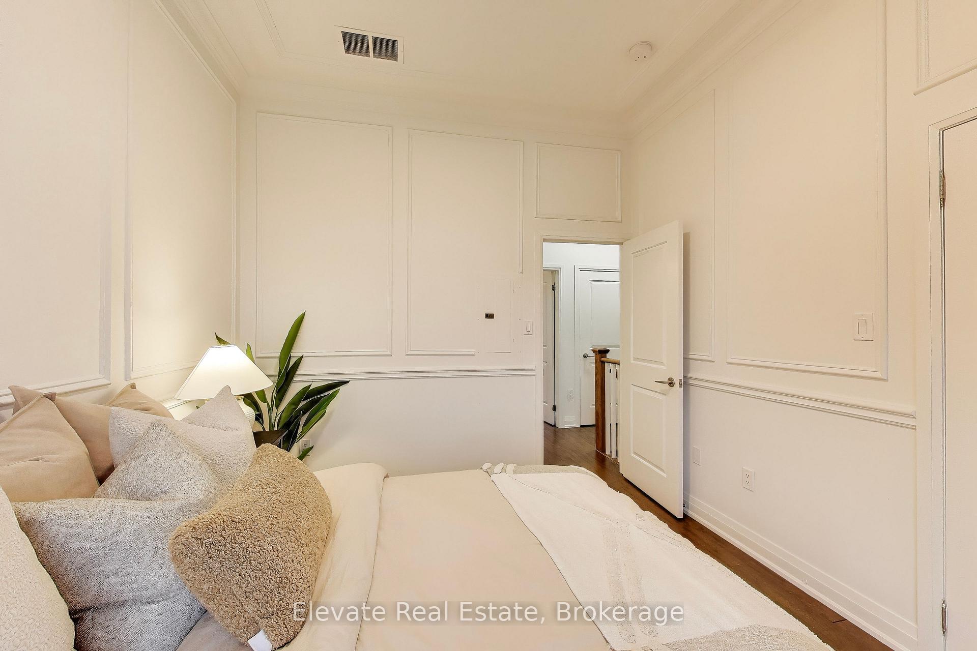 Photo 13 of Unit 24, 3083 Cawthra Road, Mississauga, Applewood — HOMEH