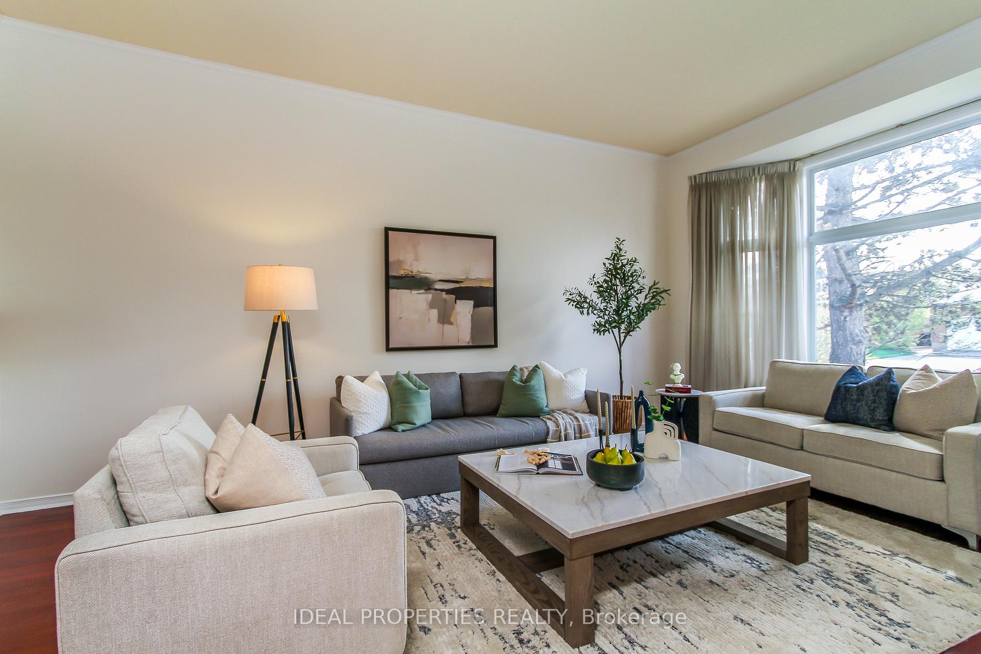 Photo 7 of 39 Huntings End Avenue, Ottawa, Kanata - Bridlewood — HOMEH