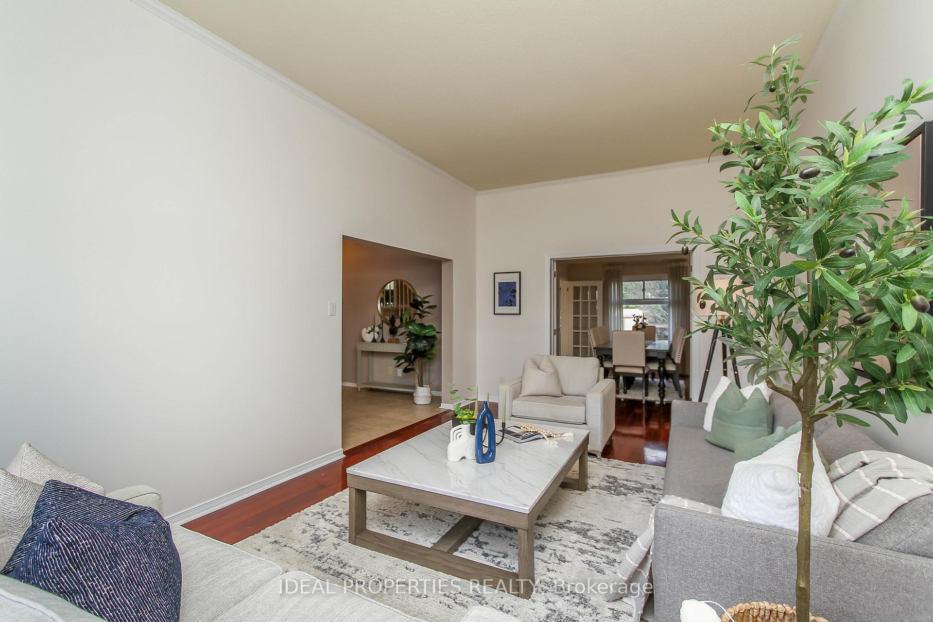 Photo 10 of 39 Huntings End Avenue, Ottawa, Kanata - Bridlewood — HOMEH