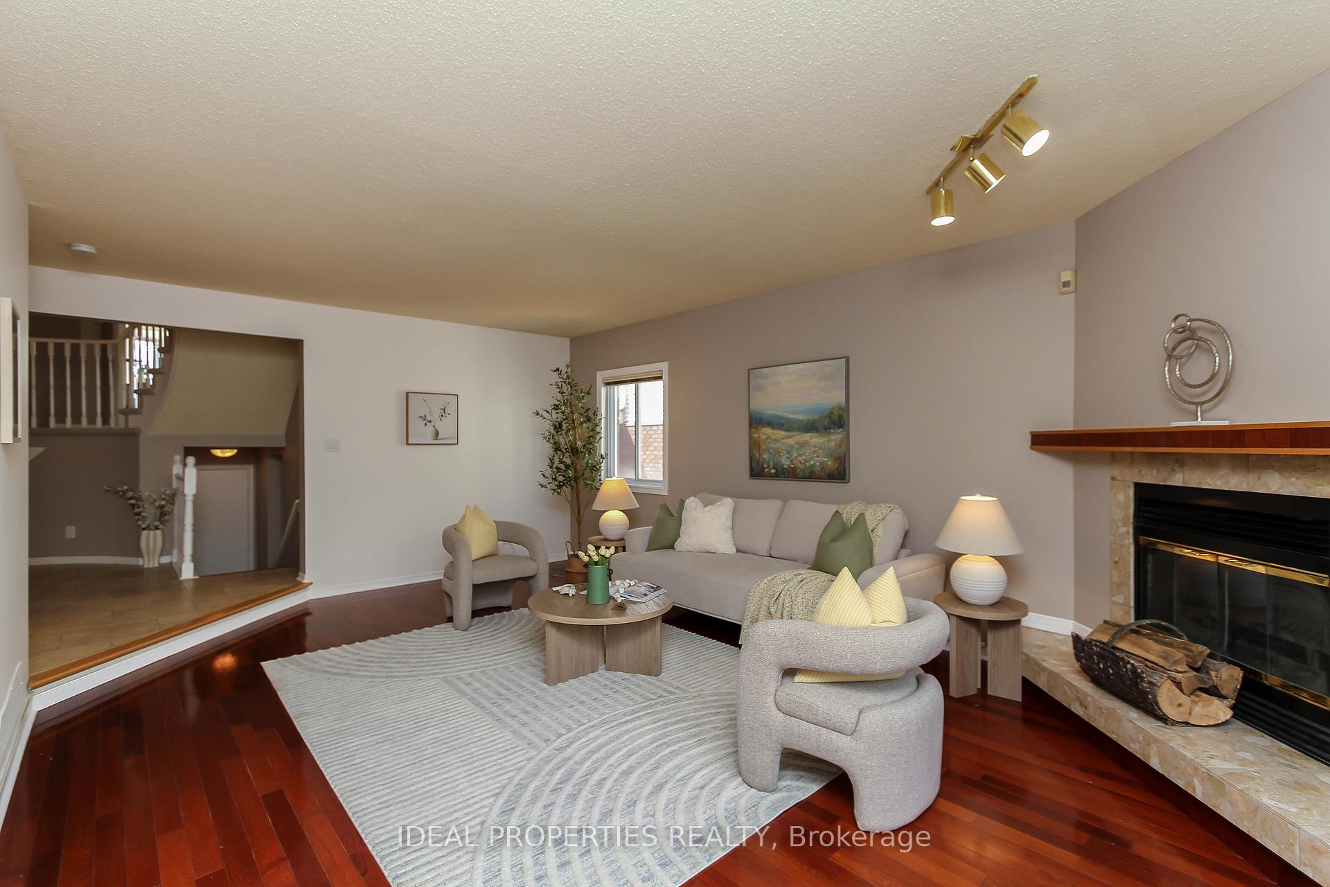 Photo 15 of 39 Huntings End Avenue, Ottawa, Kanata - Bridlewood — HOMEH
