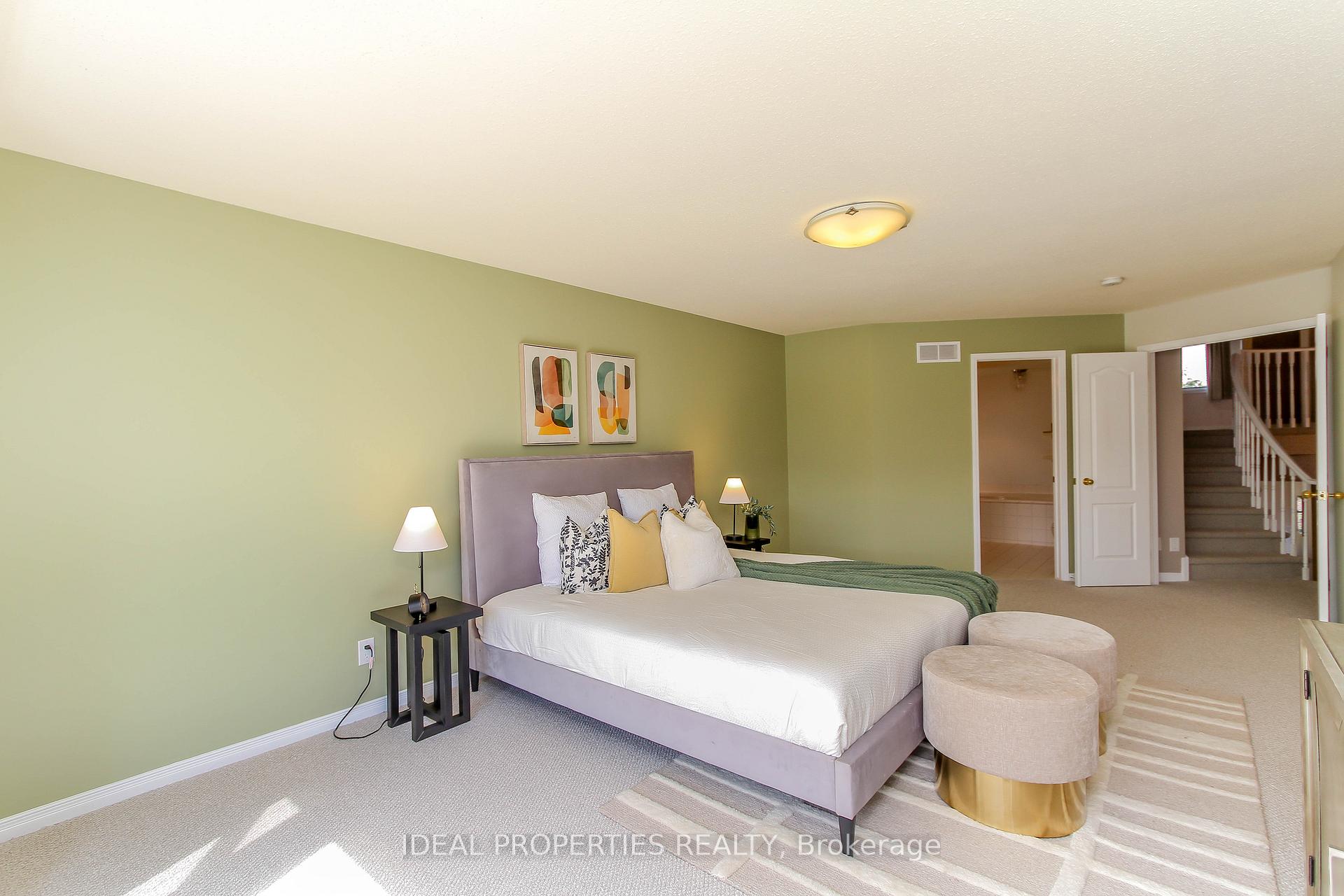 Photo 23 of 39 Huntings End Avenue, Ottawa, Kanata - Bridlewood — HOMEH