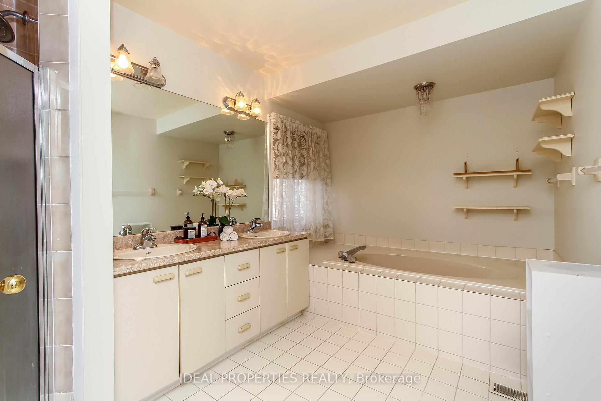 Photo 29 of 39 Huntings End Avenue, Ottawa, Kanata - Bridlewood — HOMEH