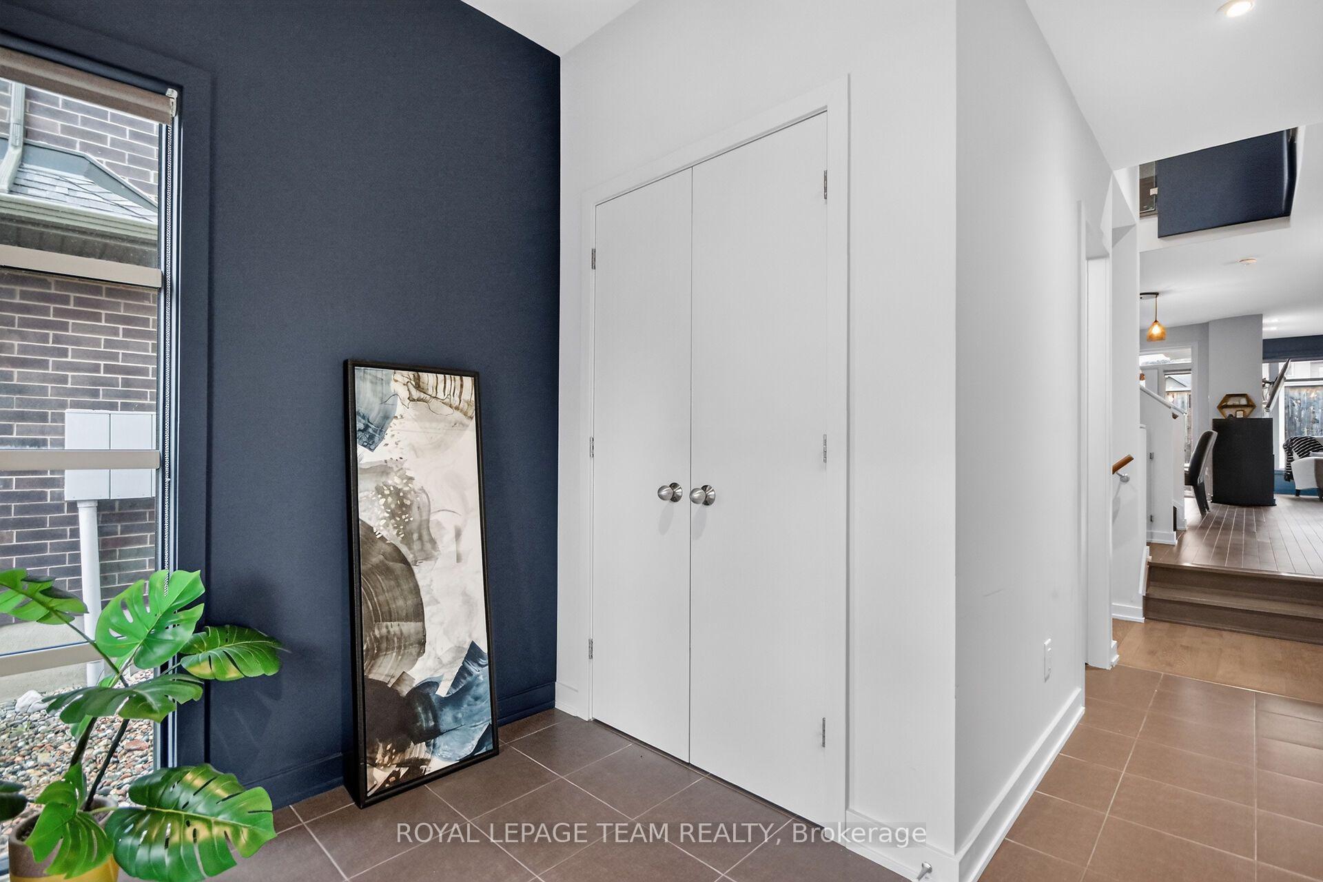 Photo 4 of 140 Larimar Circle, Ottawa, Riverside South/Gloucester Glen — HOMEH