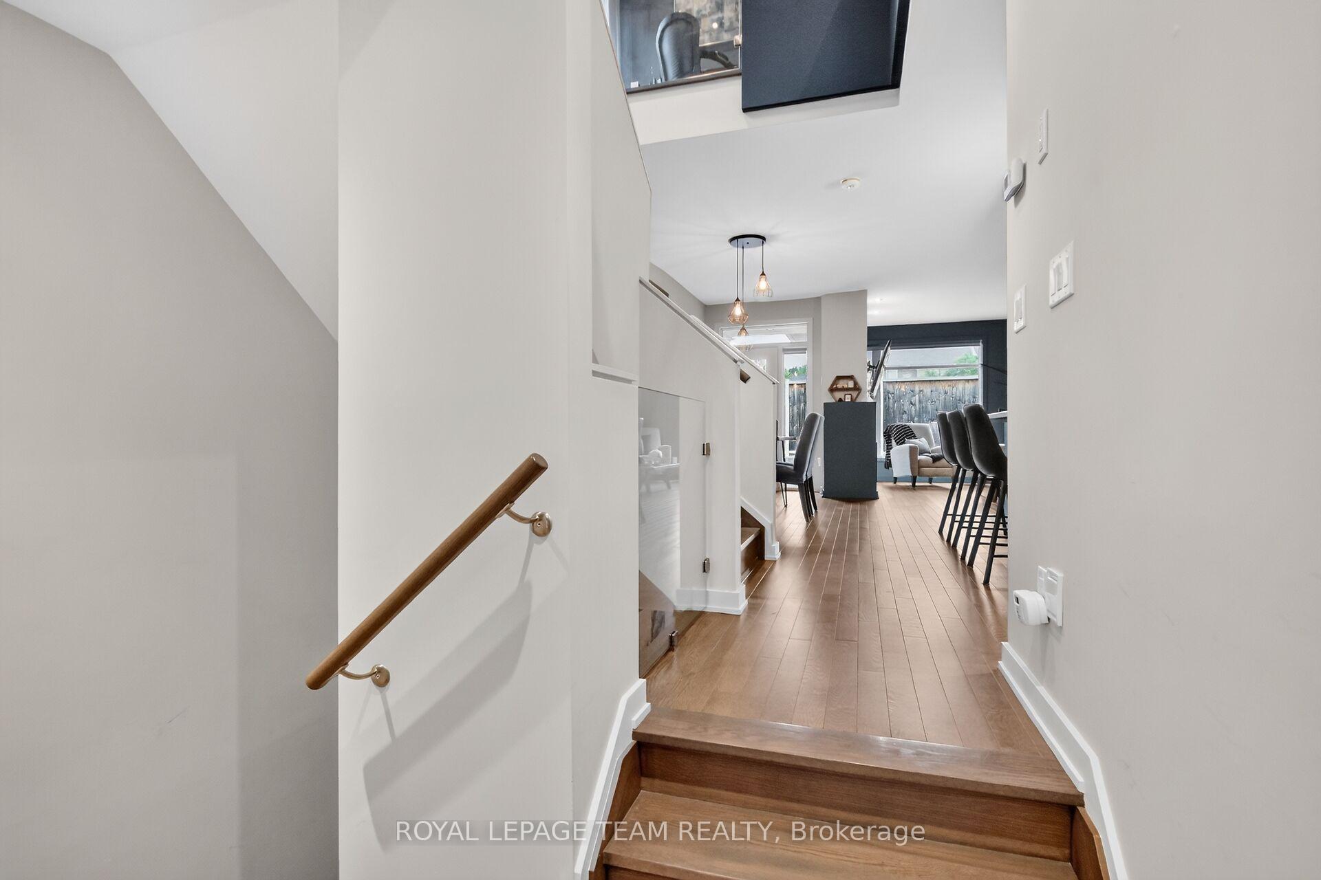 Photo 6 of 140 Larimar Circle, Ottawa, Riverside South/Gloucester Glen — HOMEH