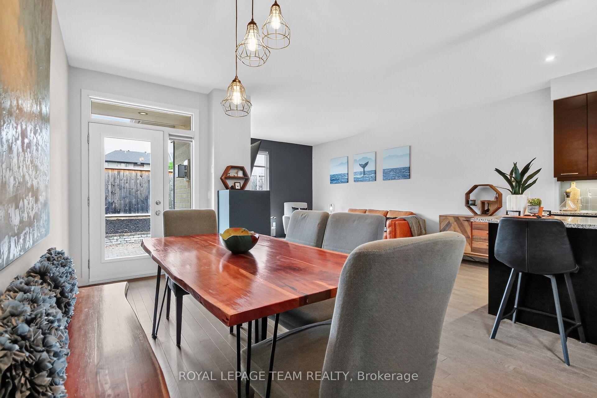 Photo 9 of 140 Larimar Circle, Ottawa, Riverside South/Gloucester Glen — HOMEH