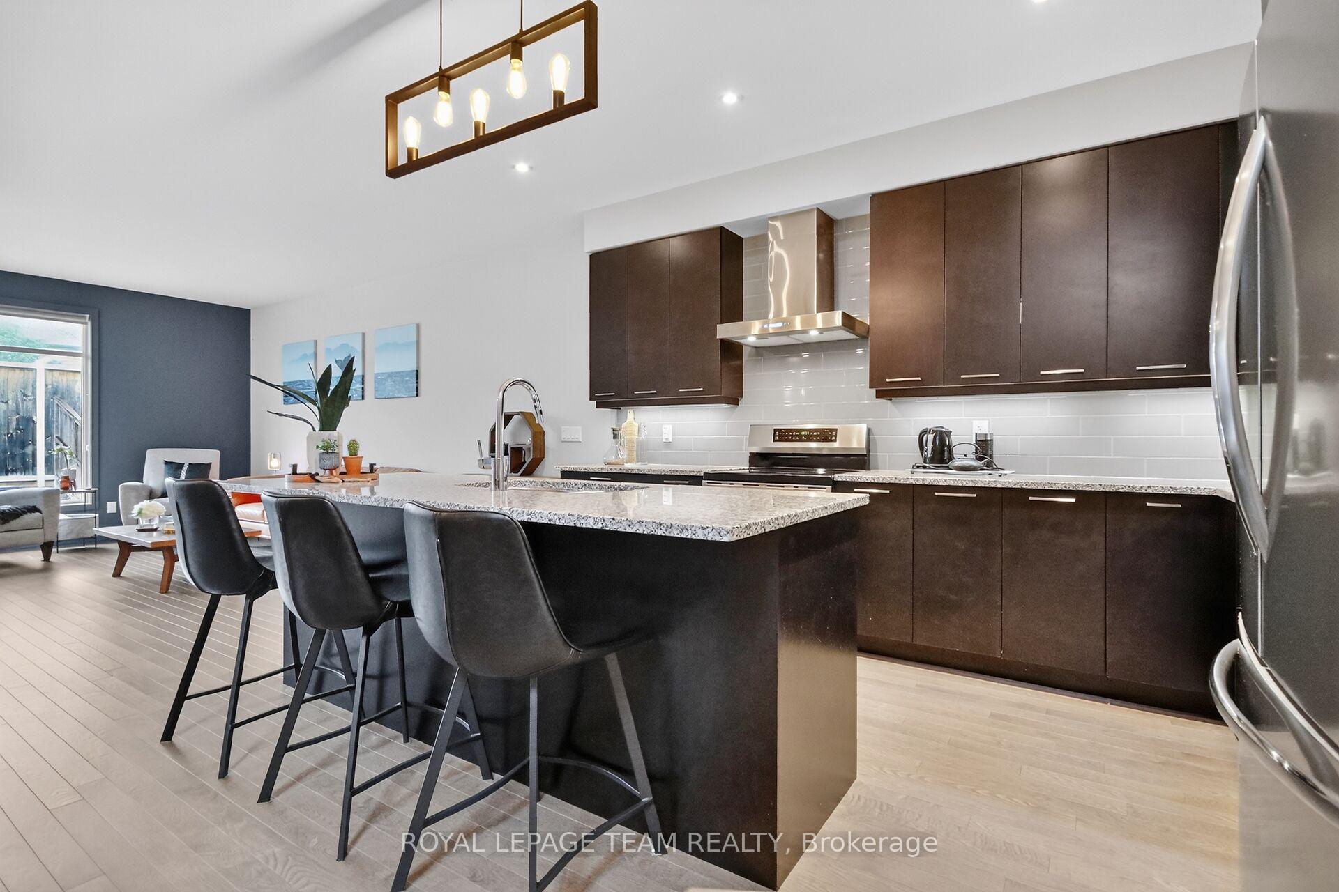 Photo 11 of 140 Larimar Circle, Ottawa, Riverside South/Gloucester Glen — HOMEH