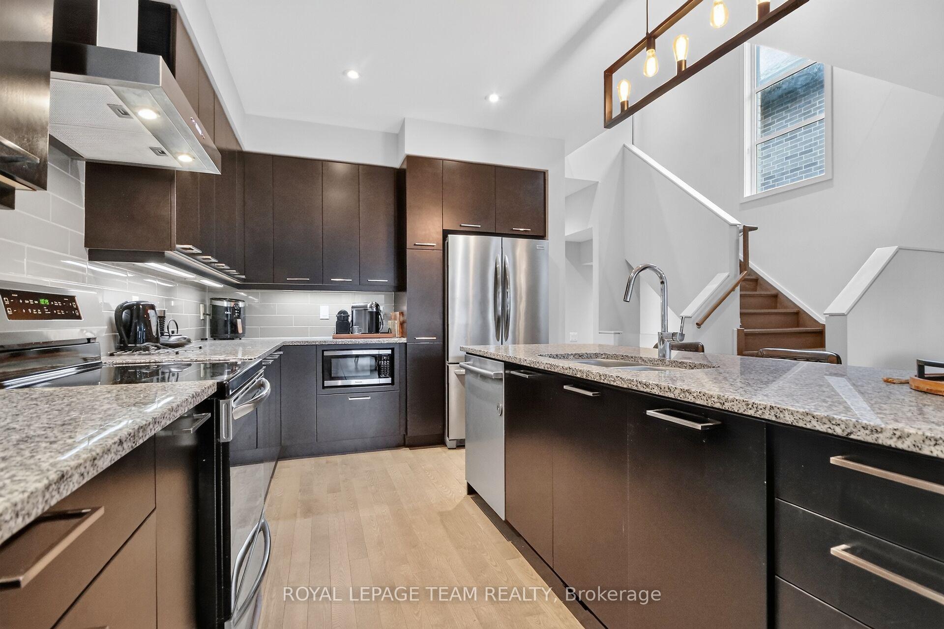 Photo 12 of 140 Larimar Circle, Ottawa, Riverside South/Gloucester Glen — HOMEH