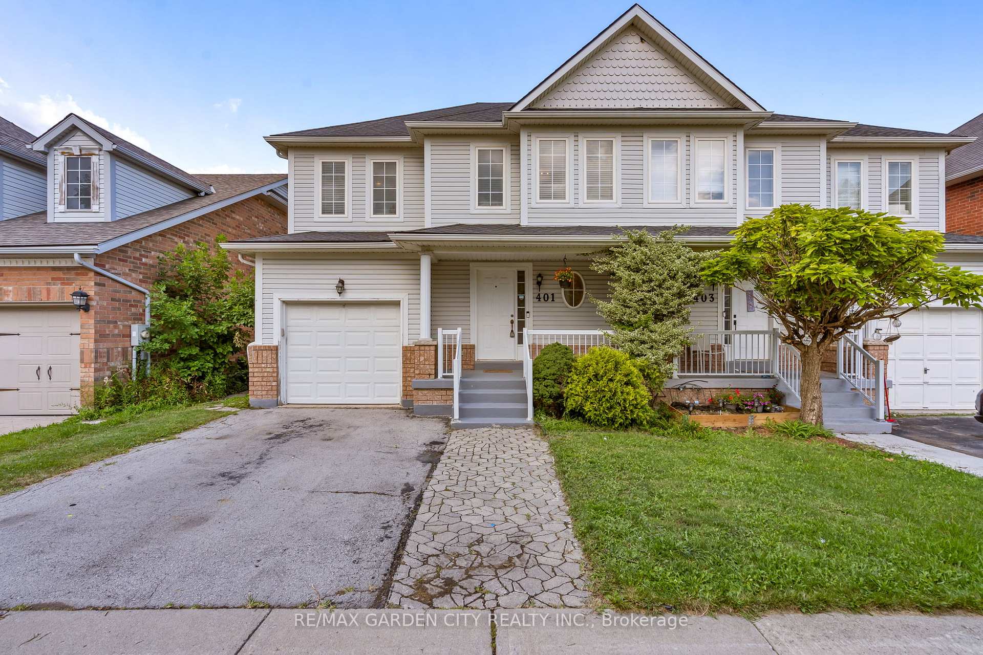 Photo 3 of 401 Wright Crescent, Niagara-on-the-Lake, Glendale — HOMEH