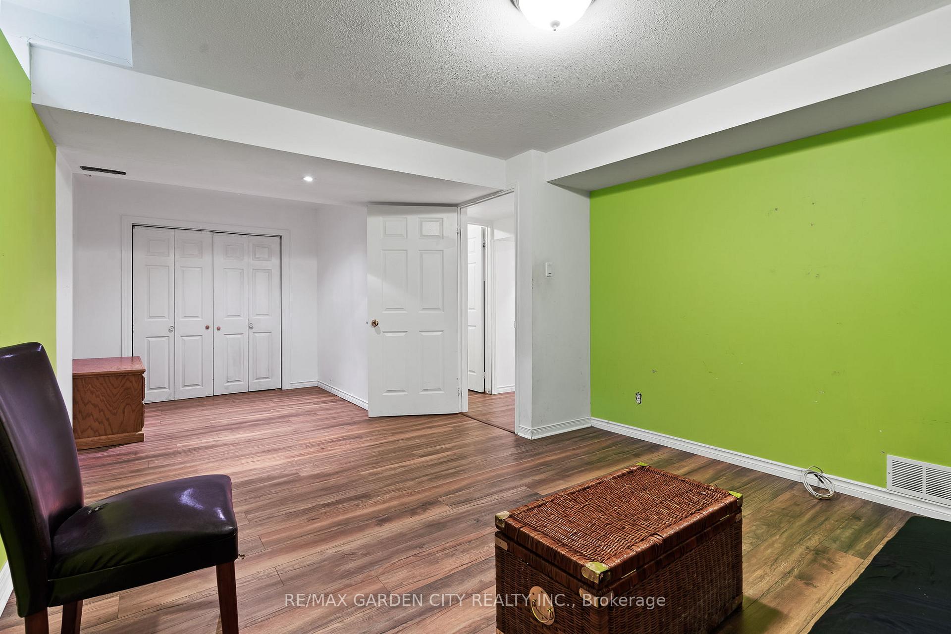 Photo 29 of 401 Wright Crescent, Niagara-on-the-Lake, Glendale — HOMEH