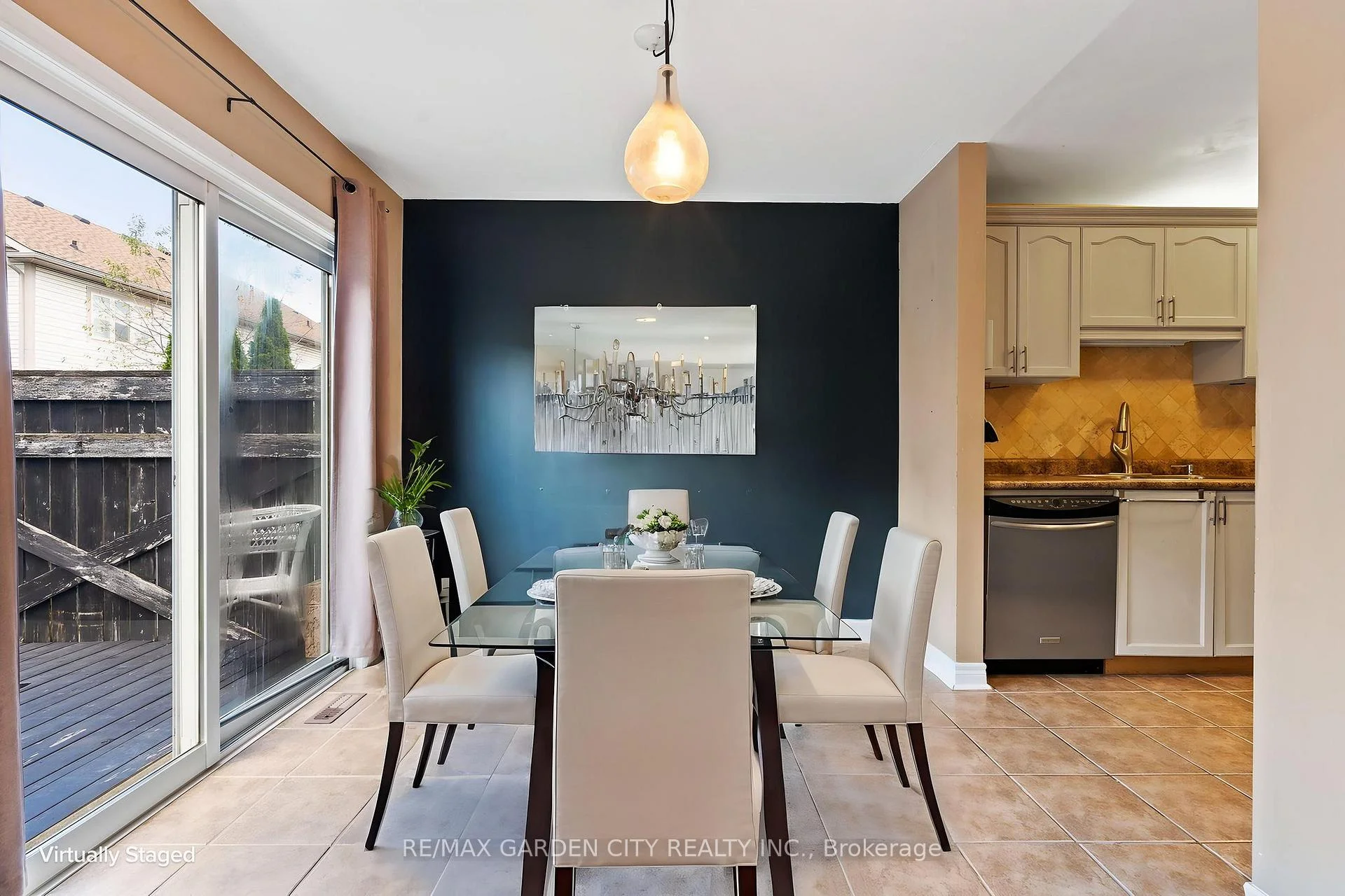 Photo 16 of 401 Wright Crescent, Niagara-on-the-Lake, Glendale — HOMEH