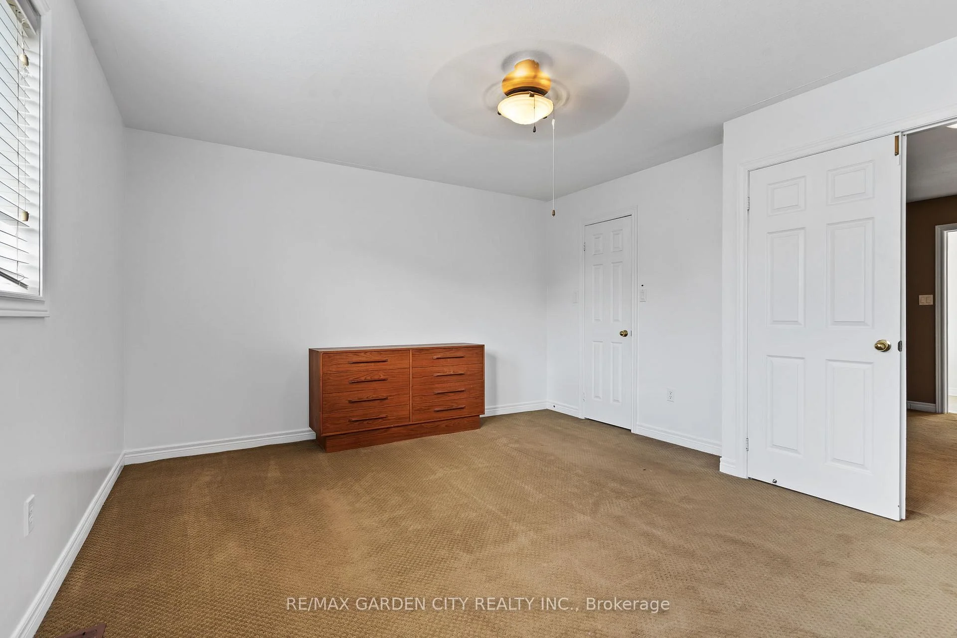Photo 25 of 401 Wright Crescent, Niagara-on-the-Lake, Glendale — HOMEH