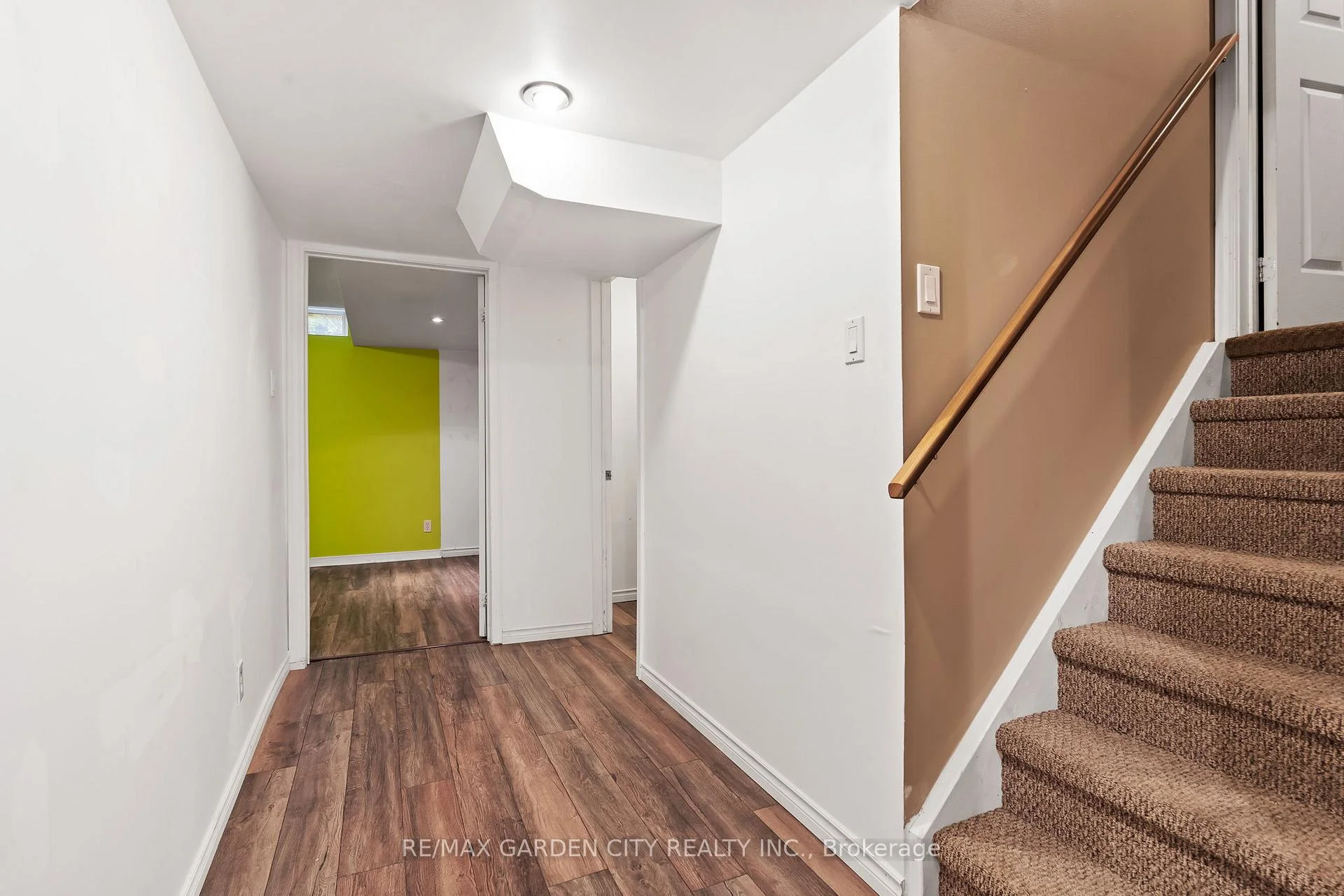Photo 28 of 401 Wright Crescent, Niagara-on-the-Lake, Glendale — HOMEH