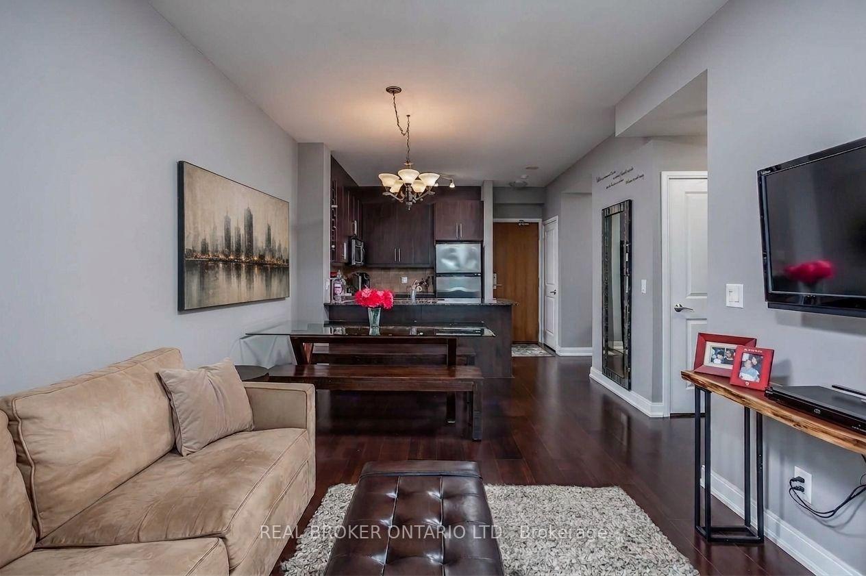 Photo of Unit 1304, 88 Broadway Avenue